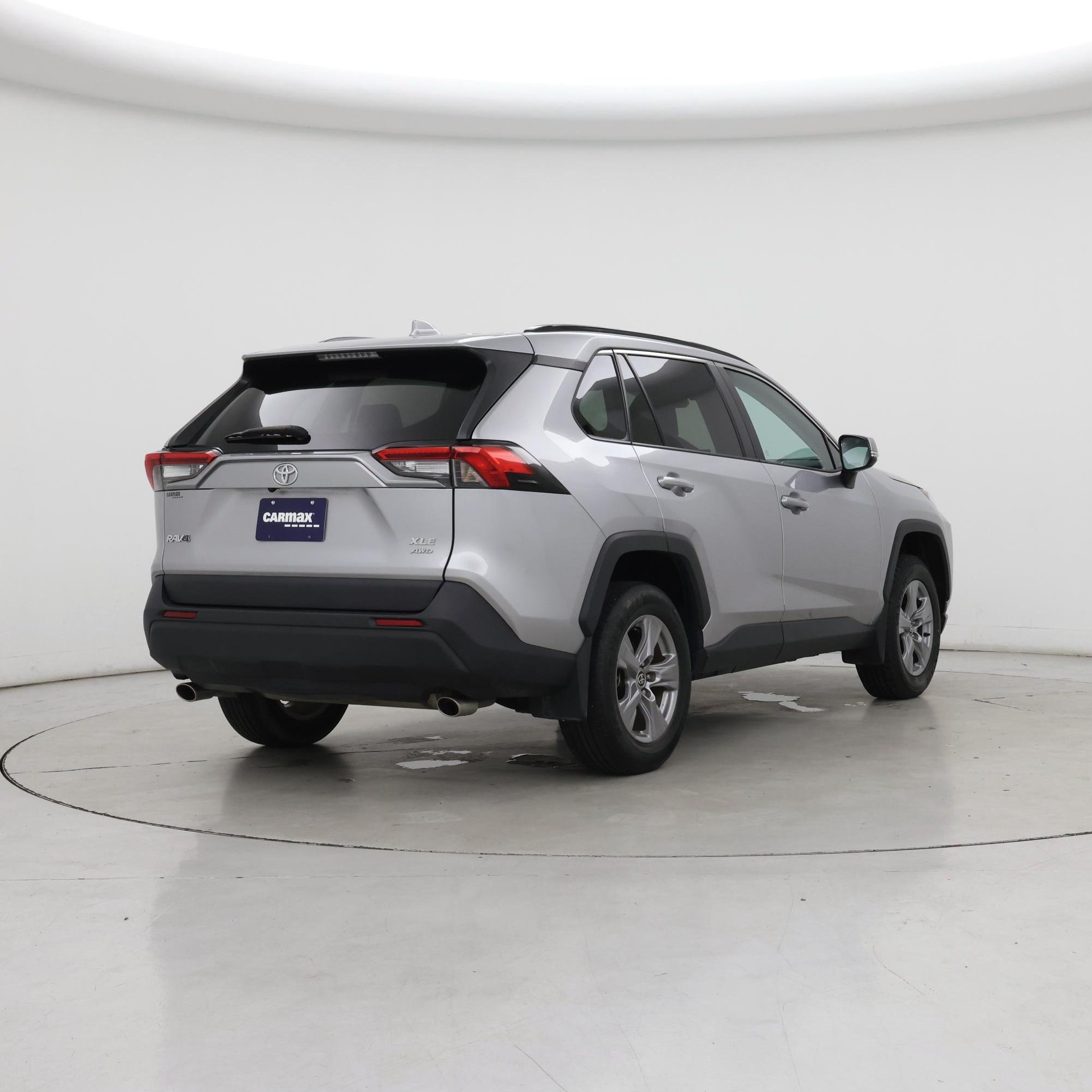 Thumbnail: 2022 Toyota RAV4 - 8
