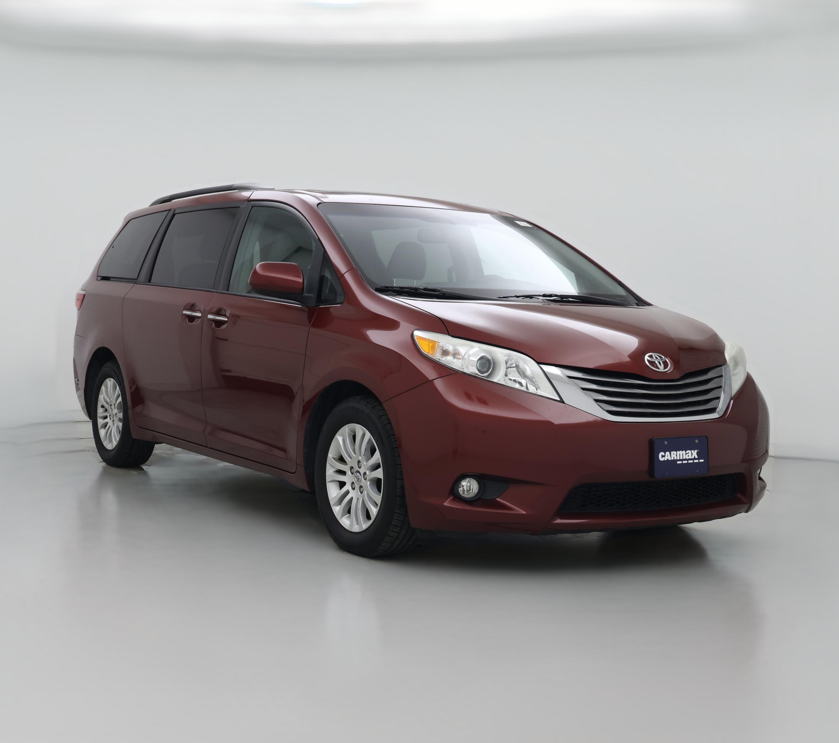 Thumbnail: 2017 Toyota Sienna - 1