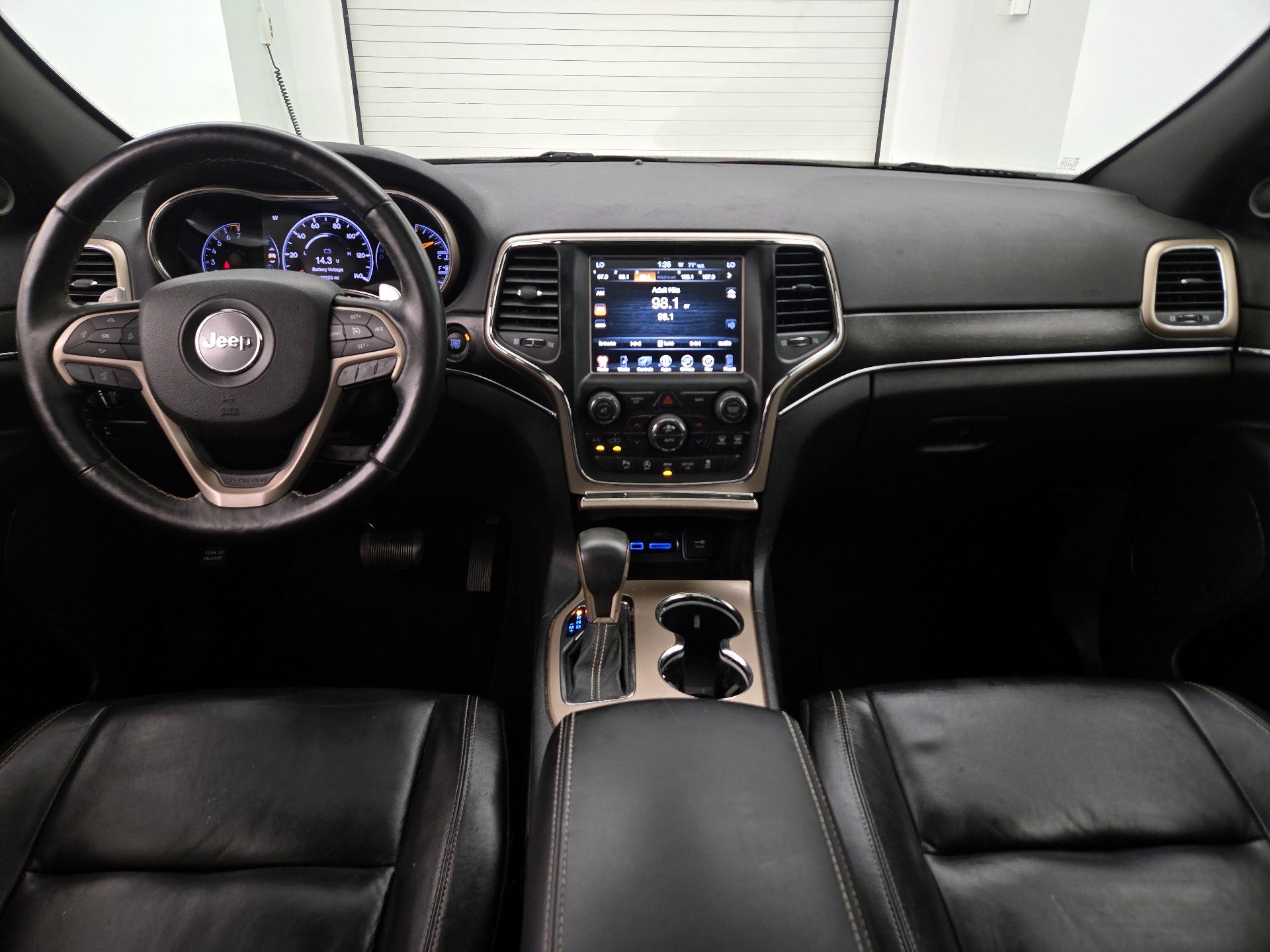 Thumbnail: 2017 Jeep Grand Cherokee - 9