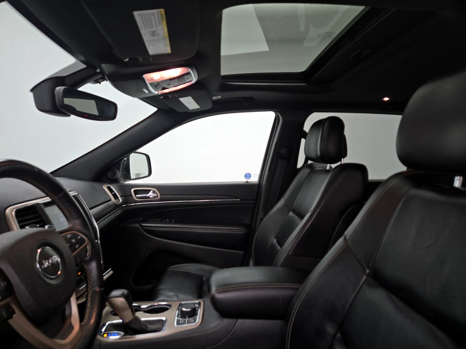 Thumbnail: 2017 Jeep Grand Cherokee - 20