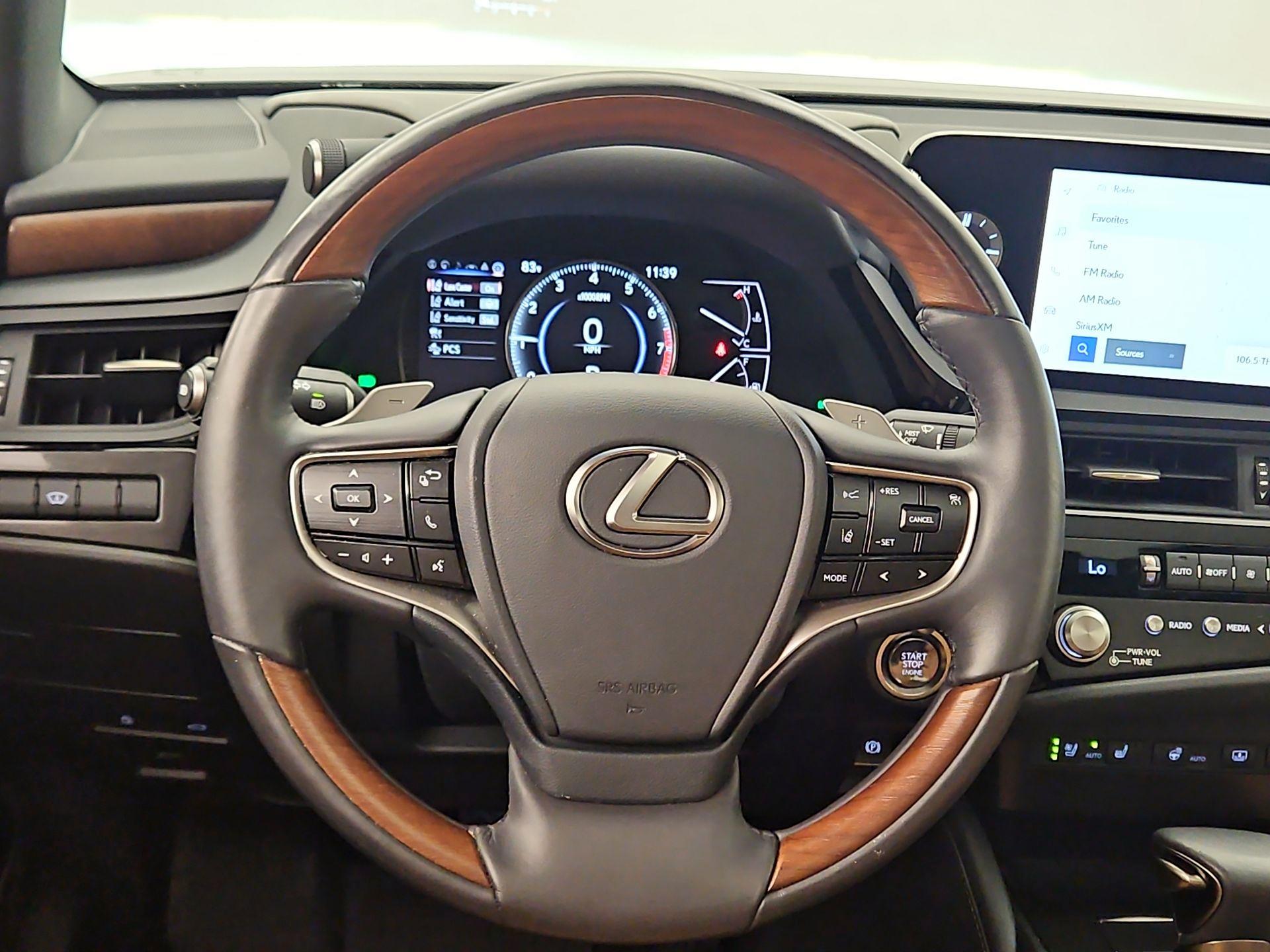 Thumbnail: 2023 Lexus ES - 10