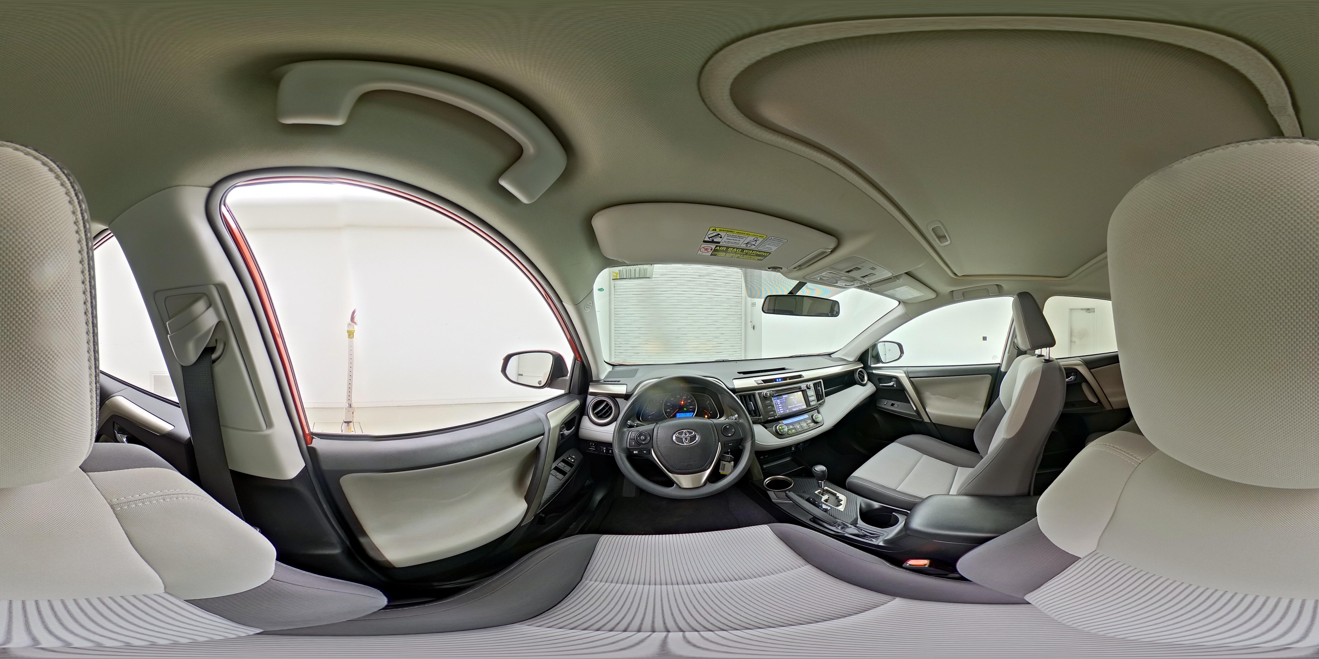 2015 Toyota RAV4 XLE - Photo 28