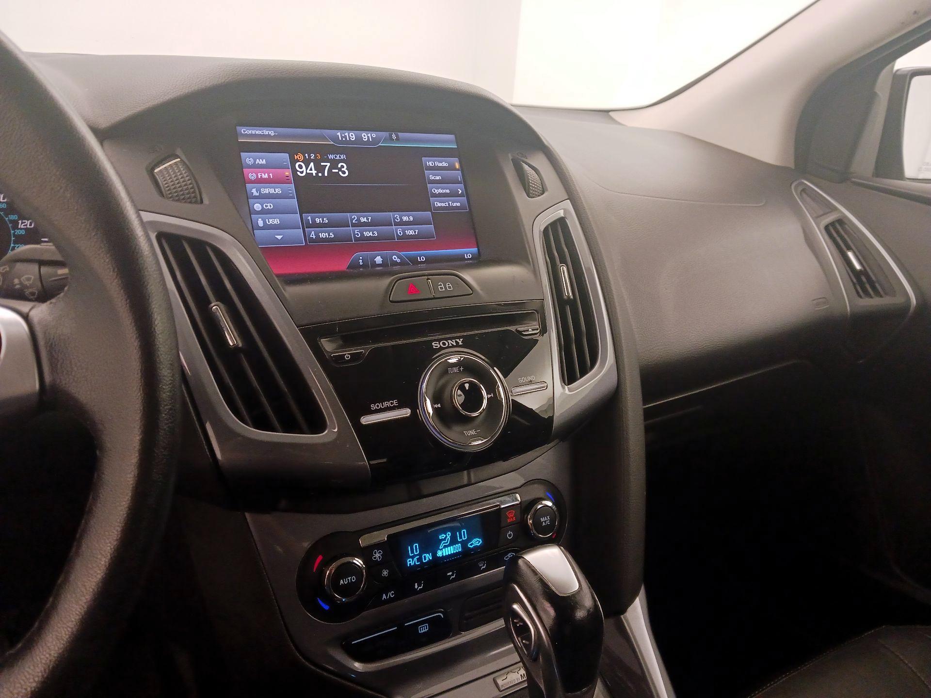 Thumbnail: 2014 Ford Focus - 15