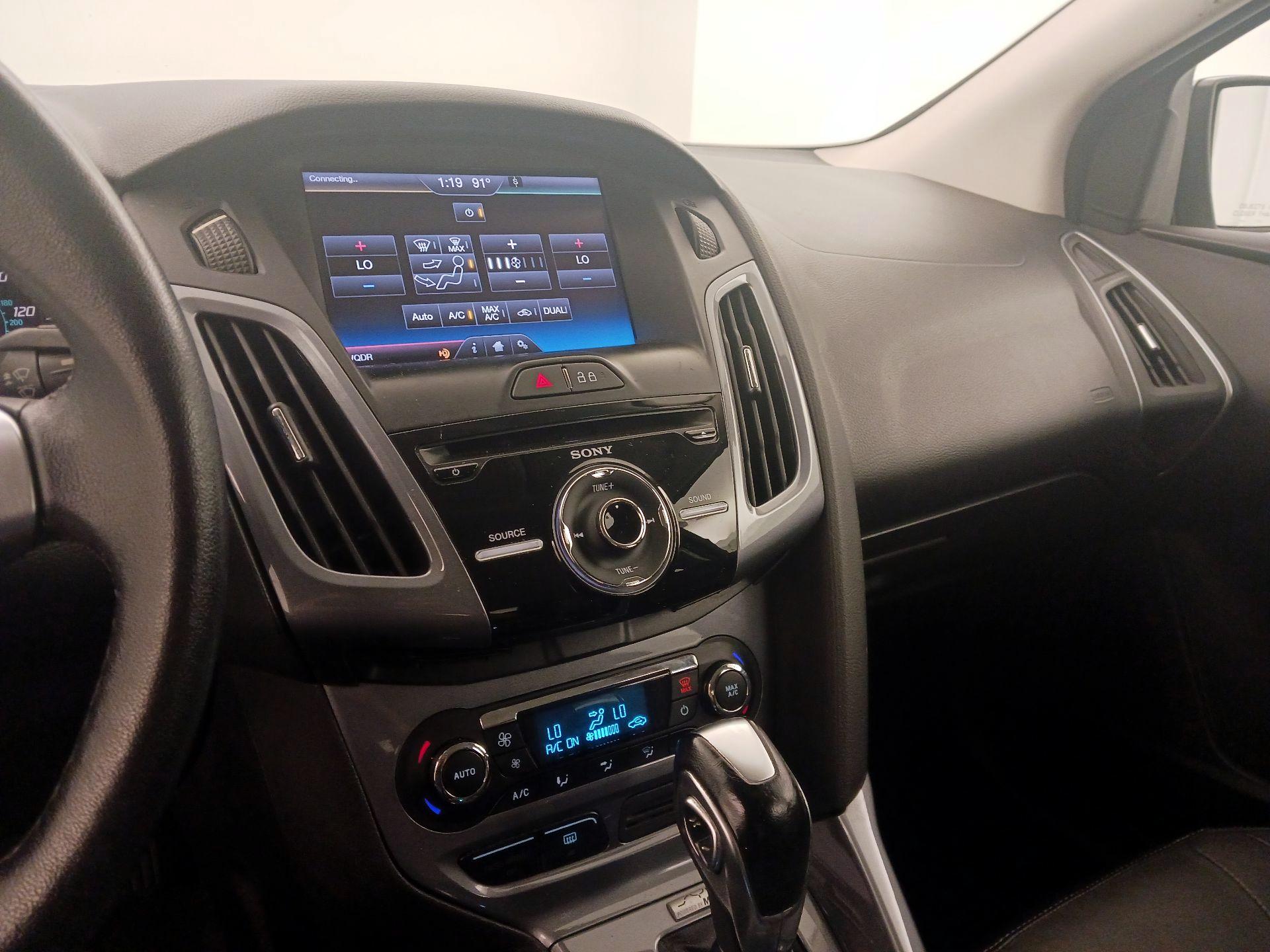 Thumbnail: 2014 Ford Focus - 16