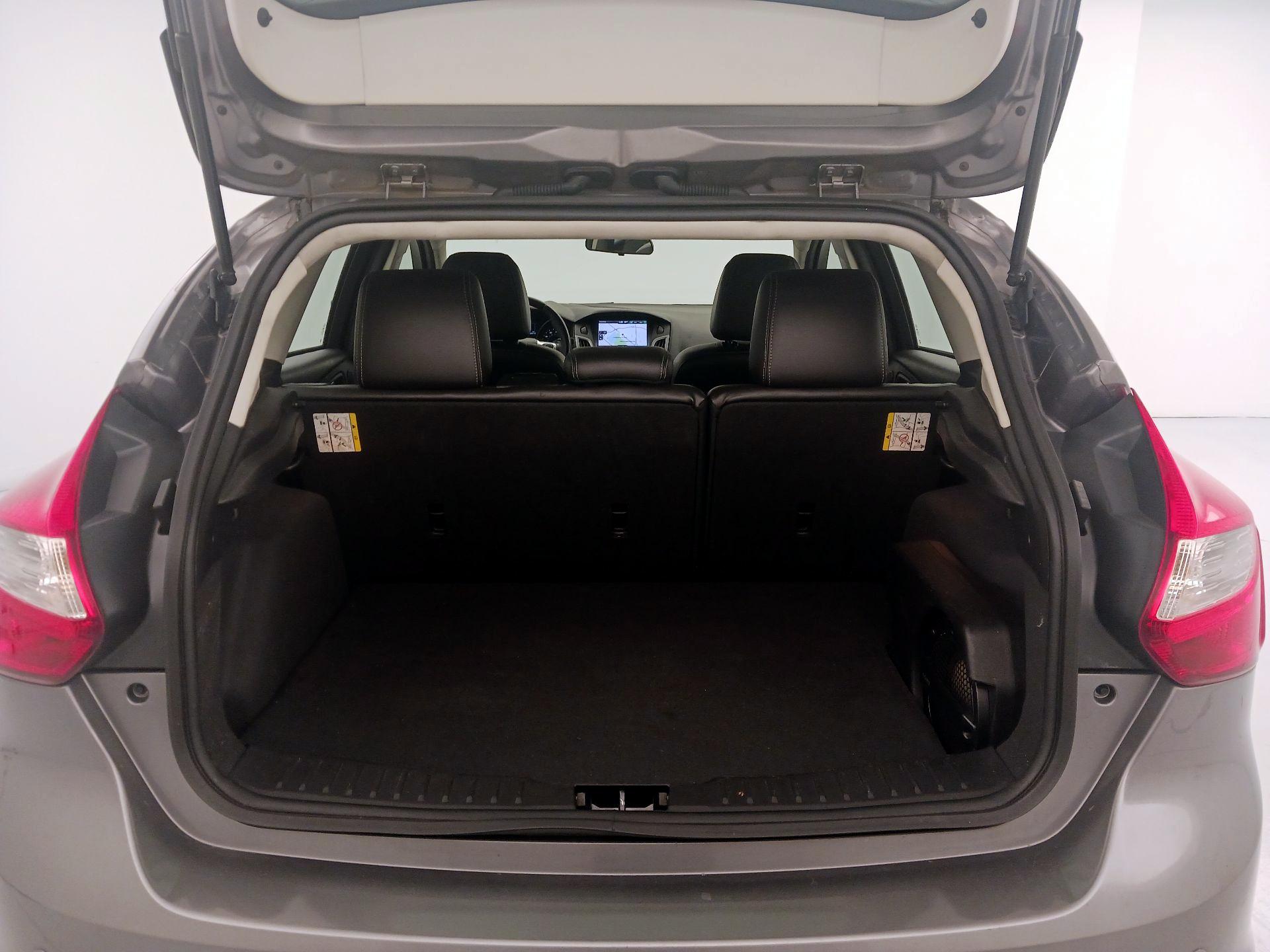 Thumbnail: 2014 Ford Focus - 20