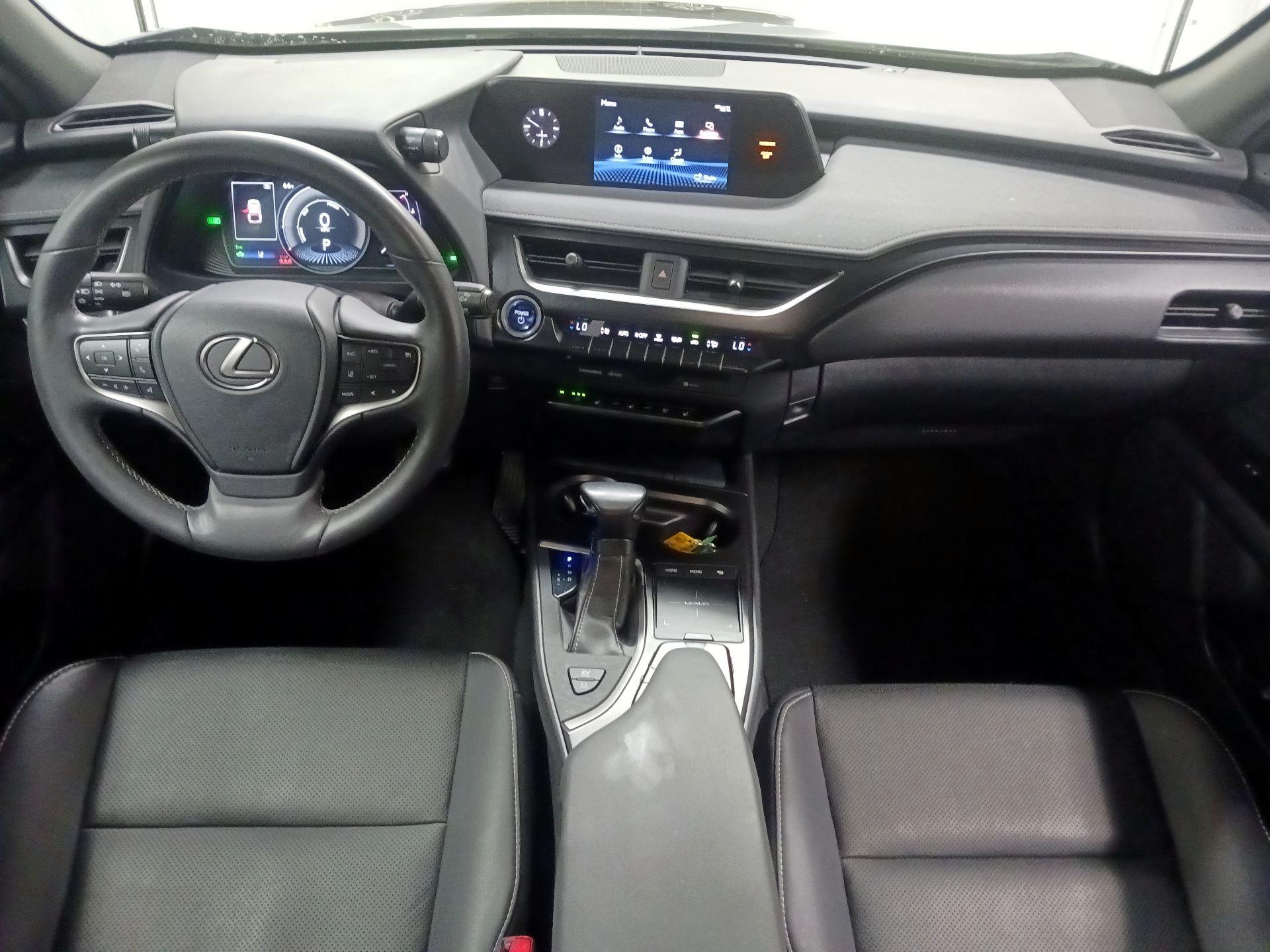 Thumbnail: 2019 Lexus UX - 9