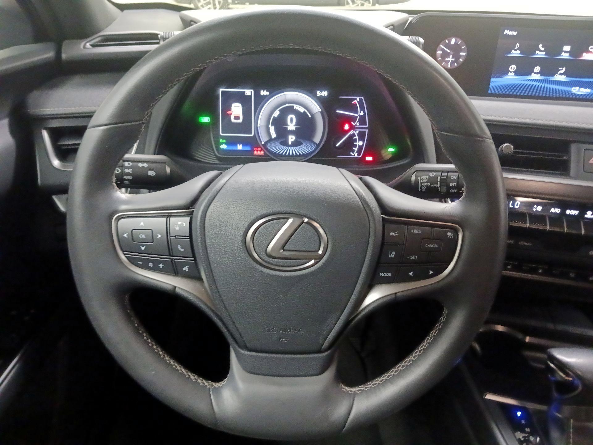 Thumbnail: 2019 Lexus UX - 10