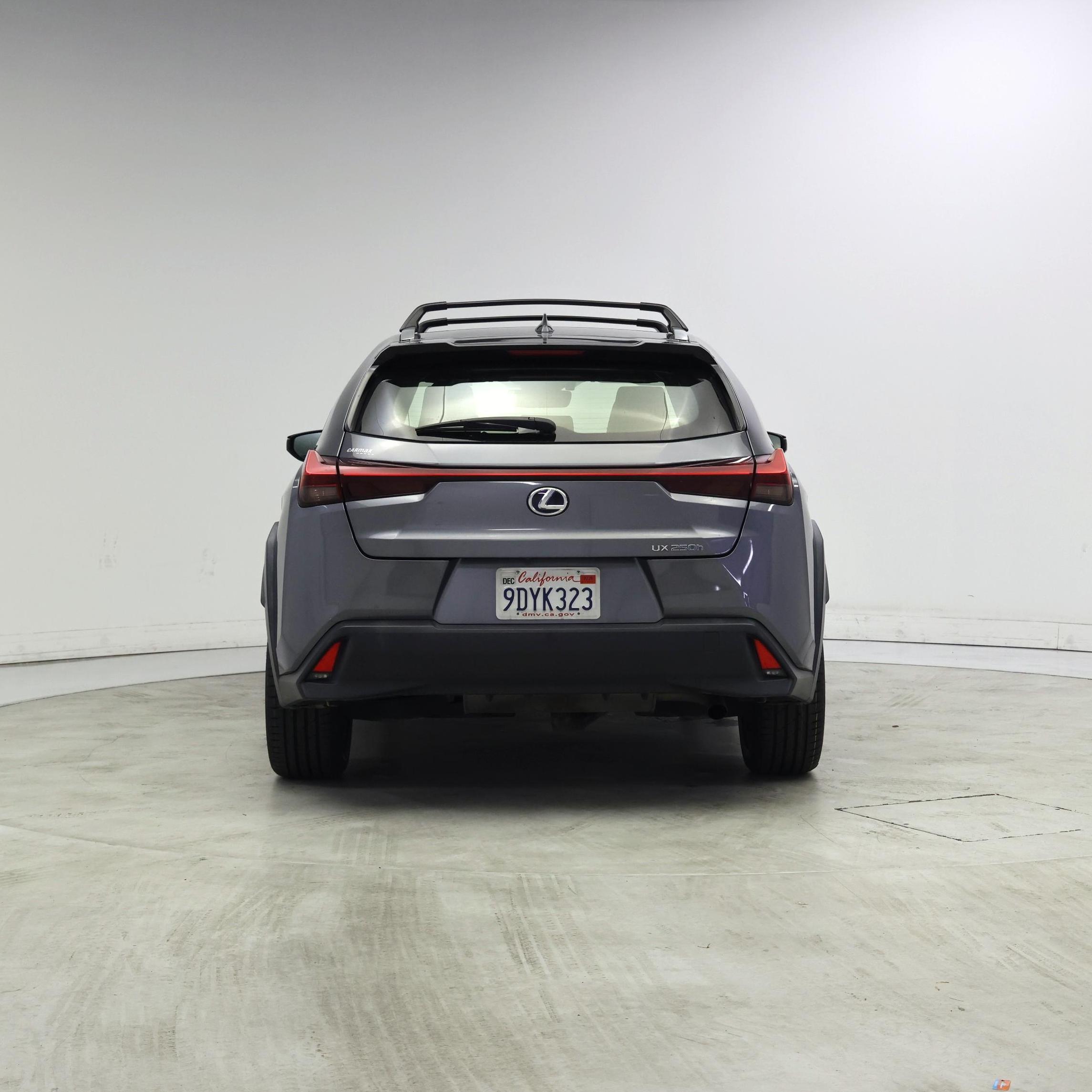 Thumbnail: 2019 Lexus UX - 6