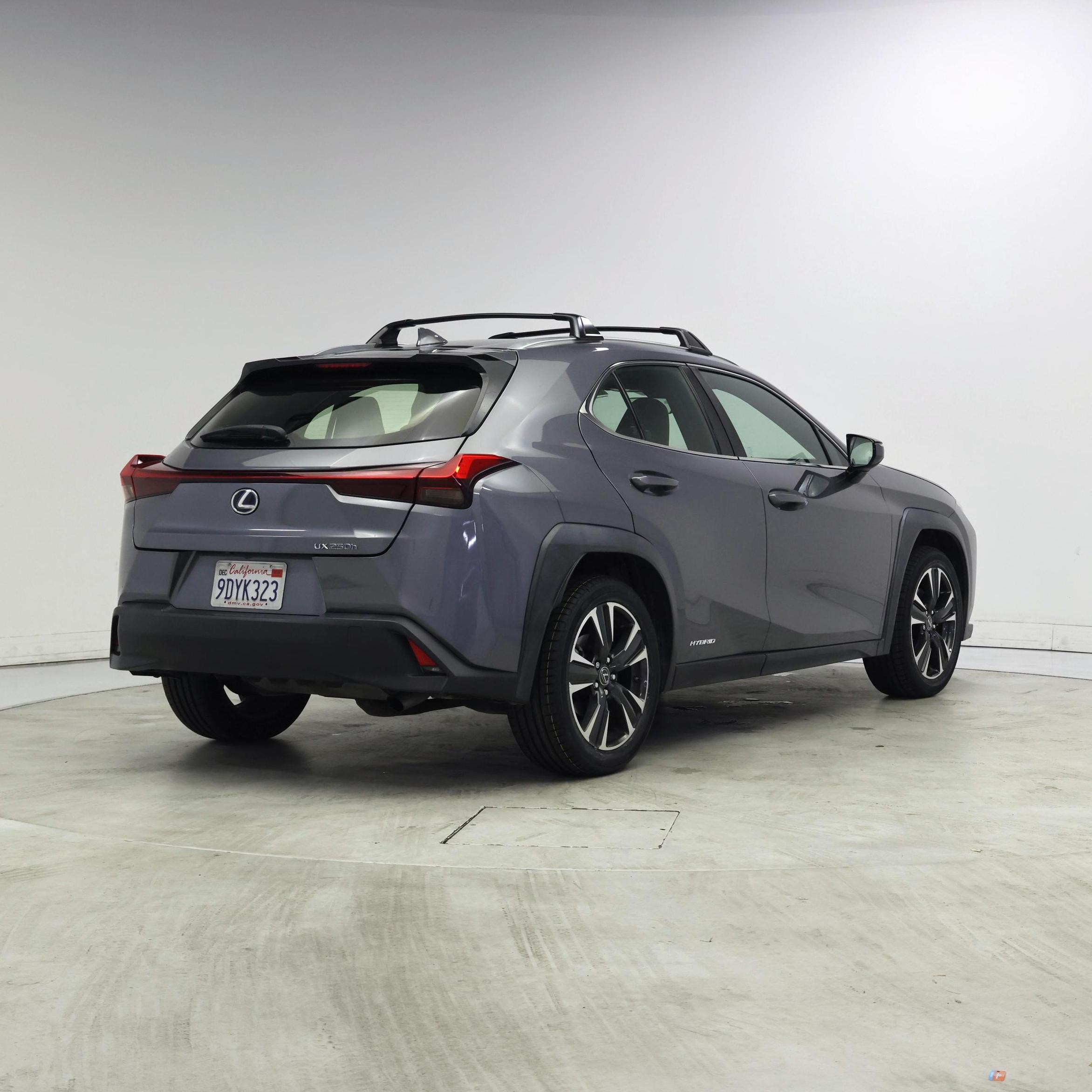 Thumbnail: 2019 Lexus UX - 8