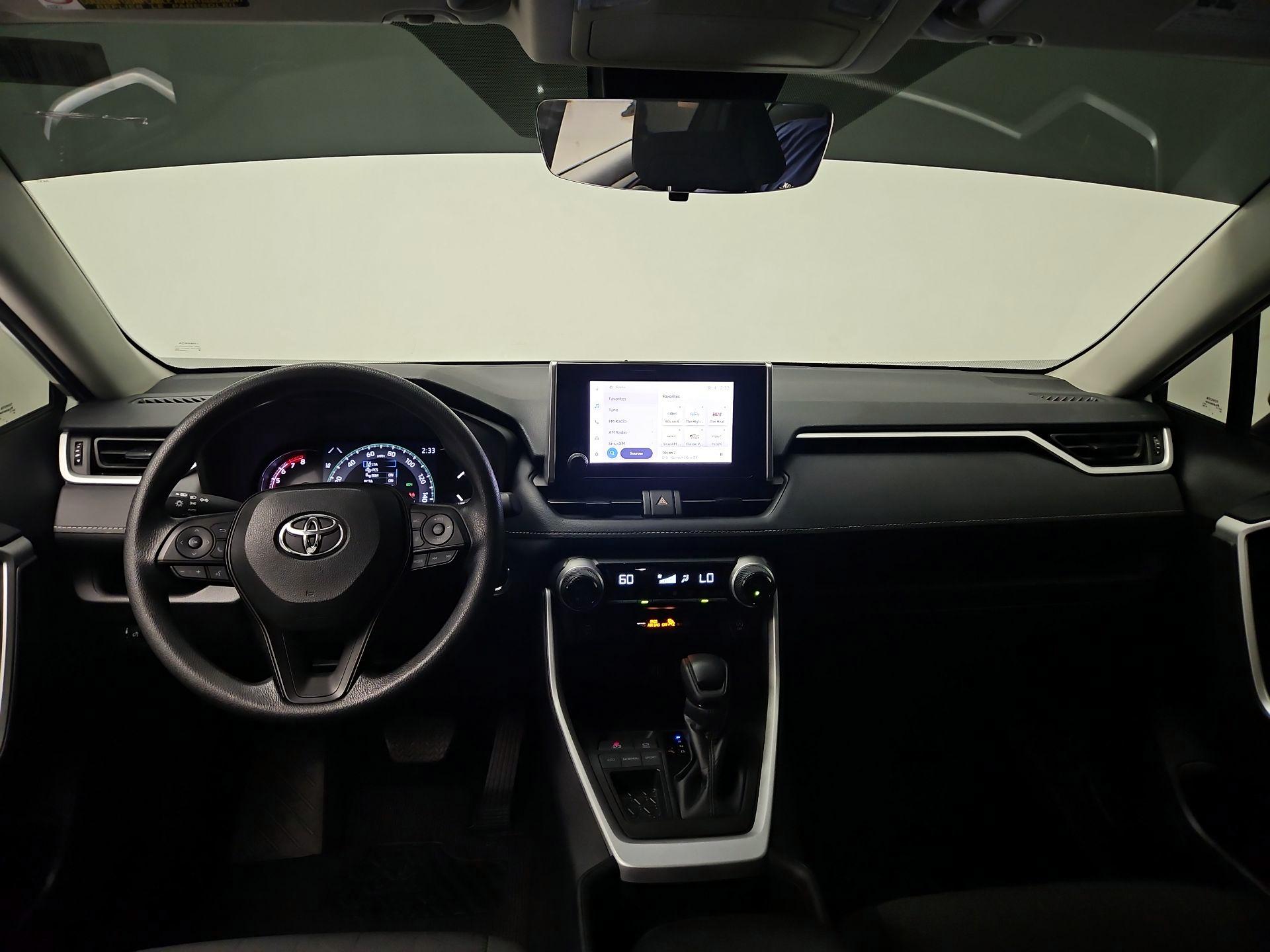 Thumbnail: 2024 Toyota RAV4 - 9