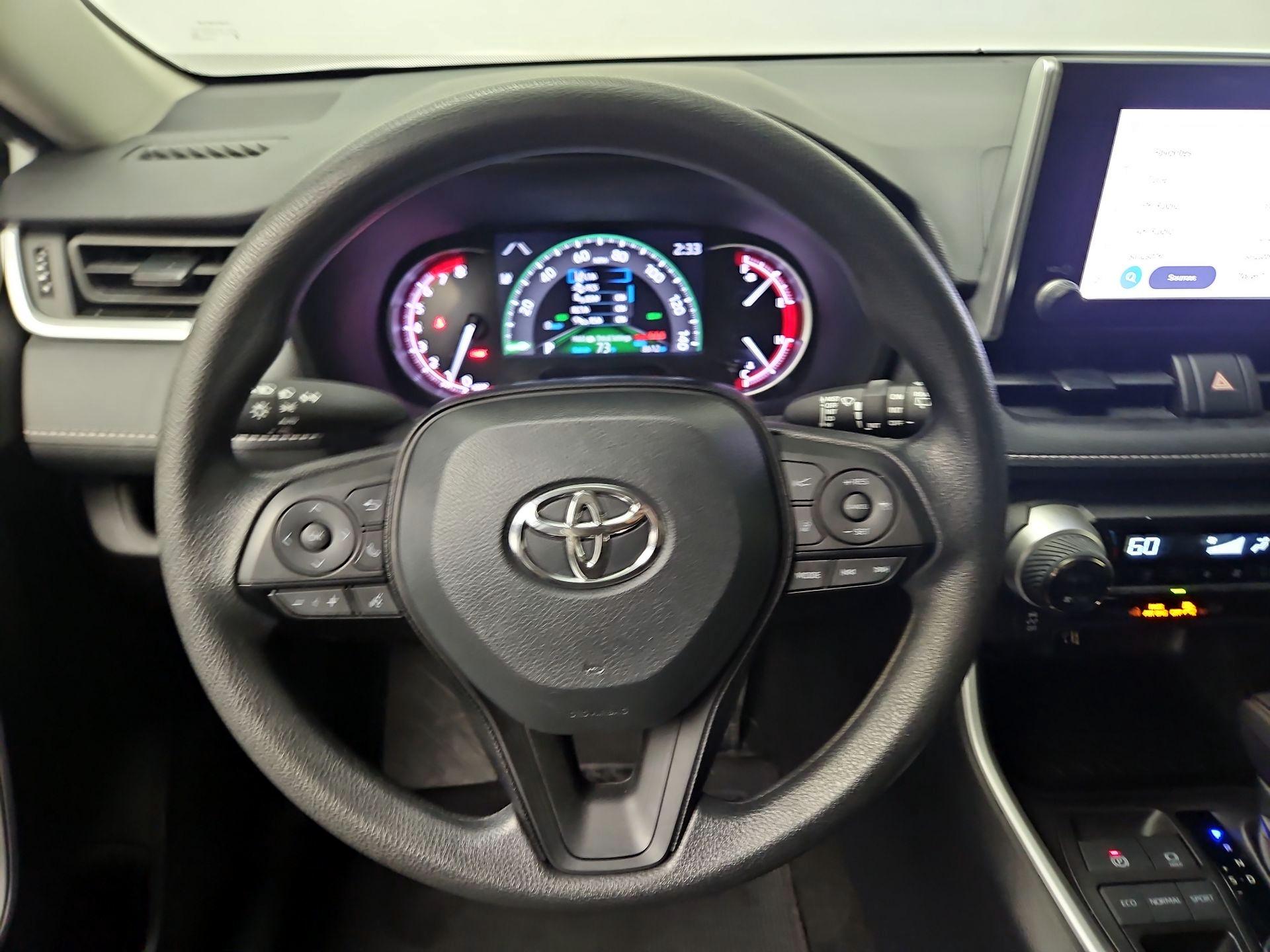 Thumbnail: 2024 Toyota RAV4 - 10