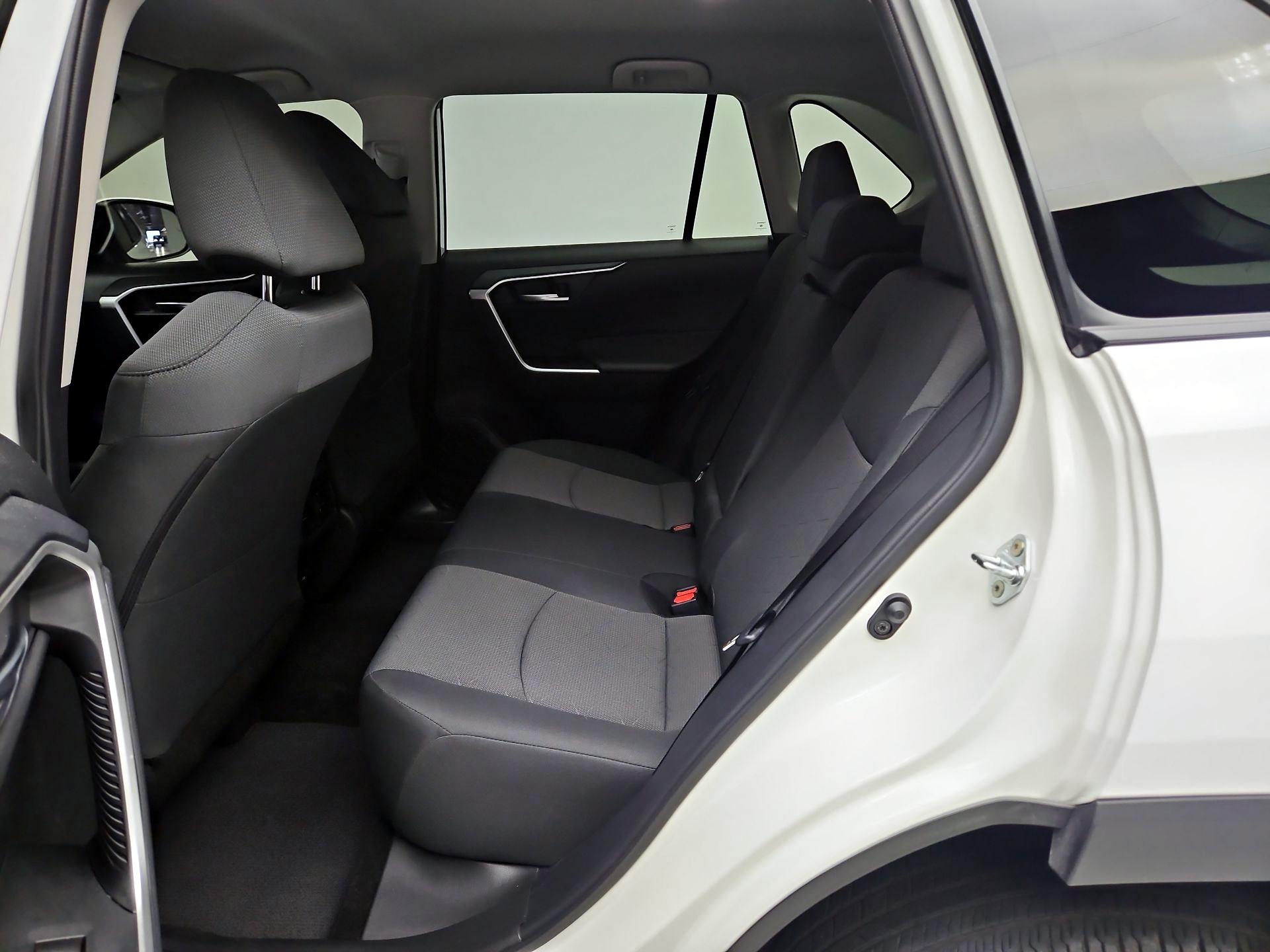 Thumbnail: 2024 Toyota RAV4 - 19