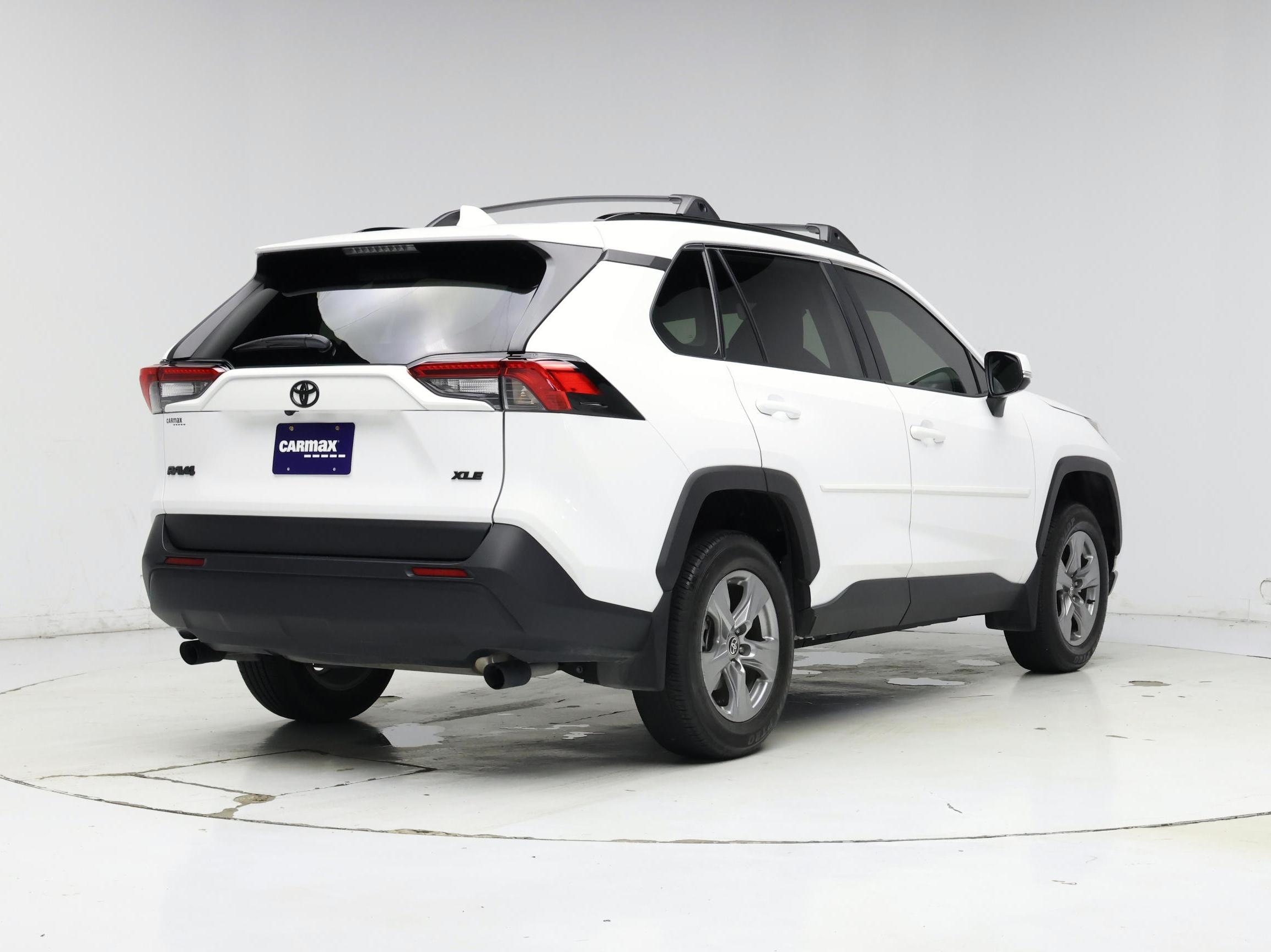 Thumbnail: 2024 Toyota RAV4 - 8