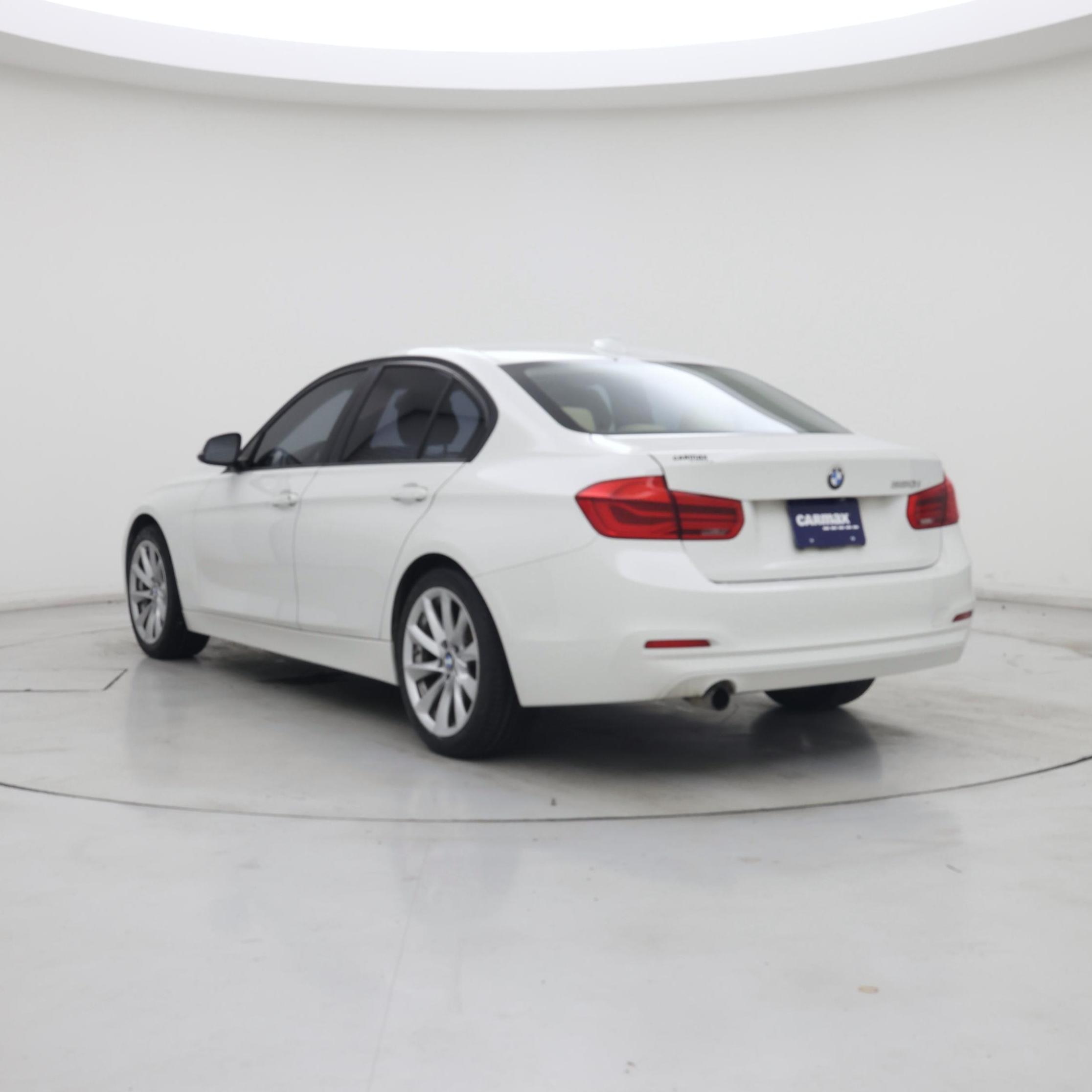 Thumbnail: 2018 BMW 3 Series - 2