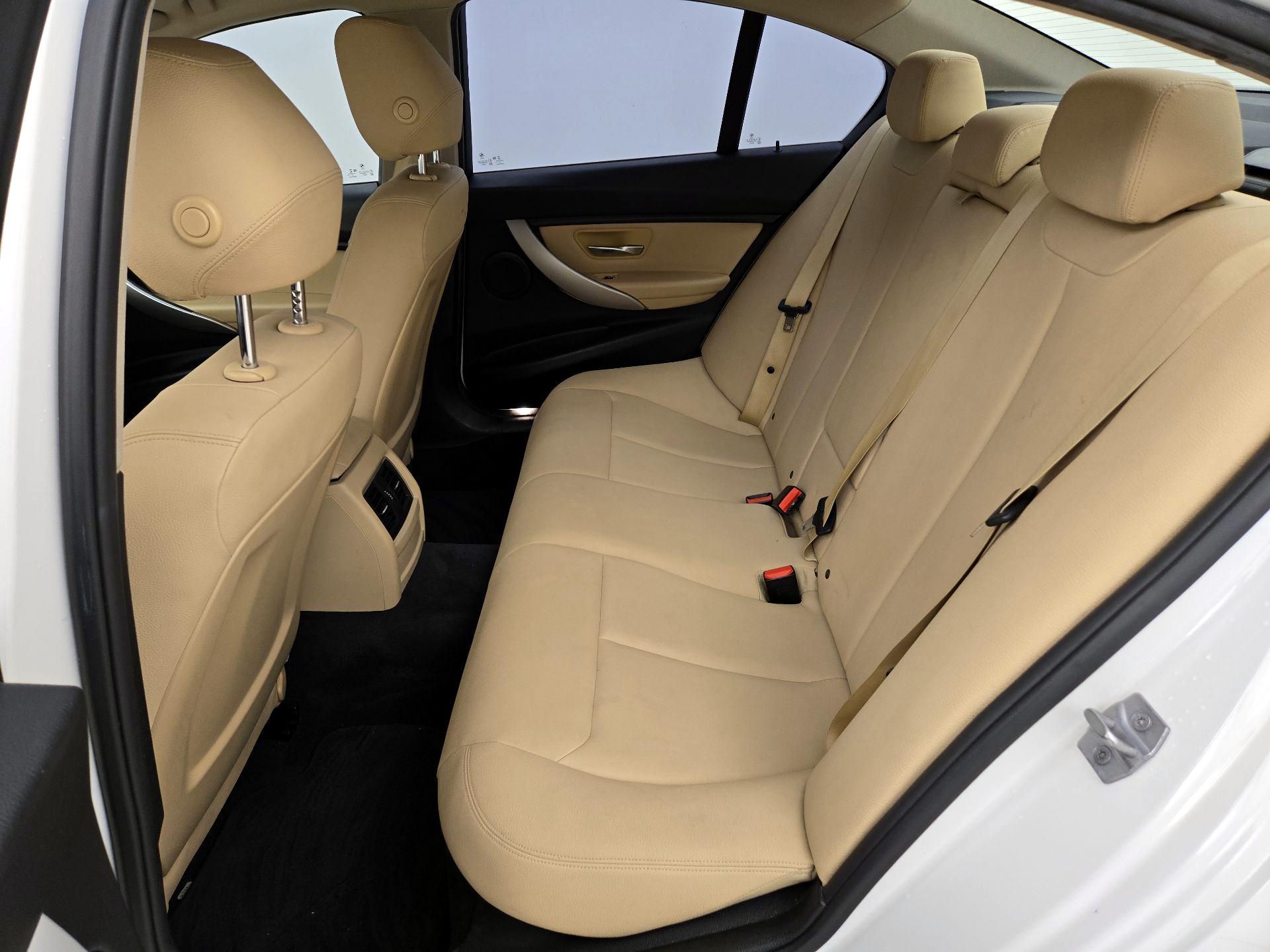 Thumbnail: 2018 BMW 3 Series - 19