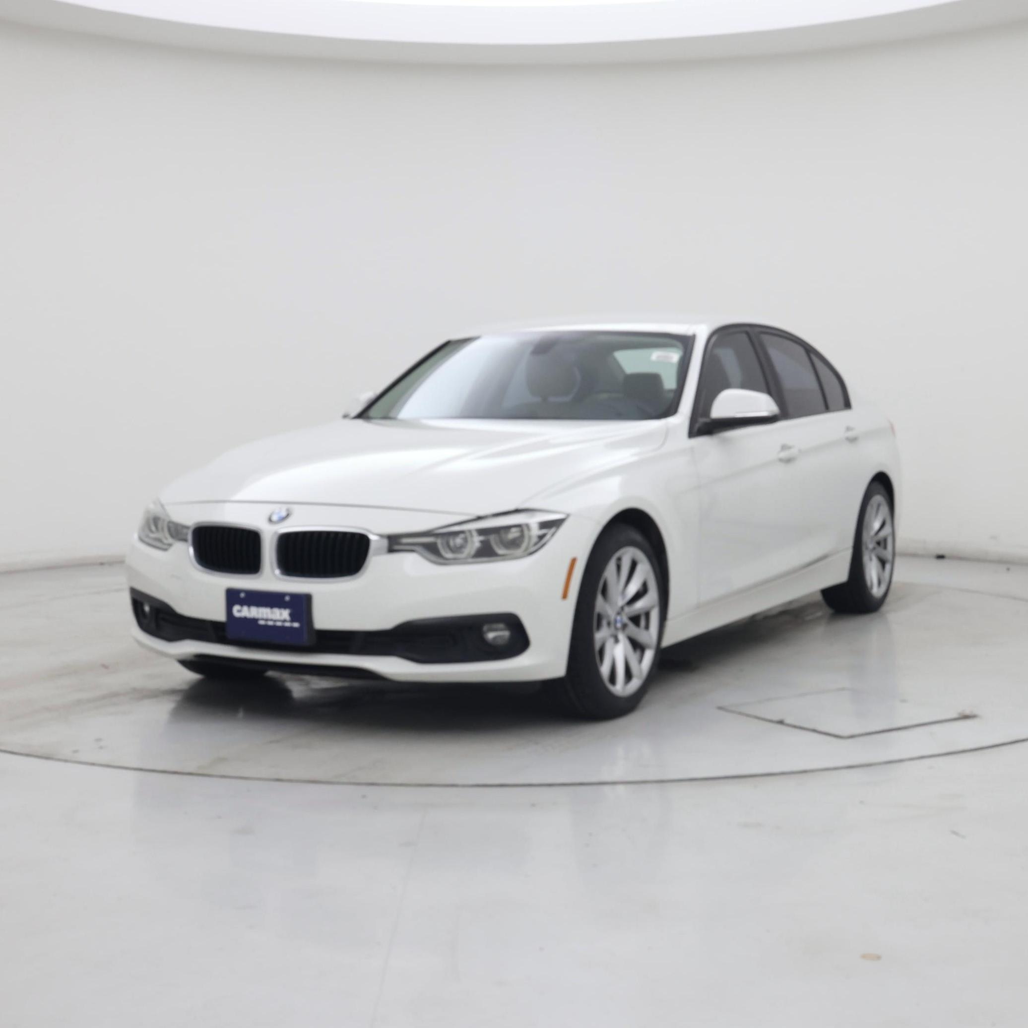 Thumbnail: 2018 BMW 3 Series - 4
