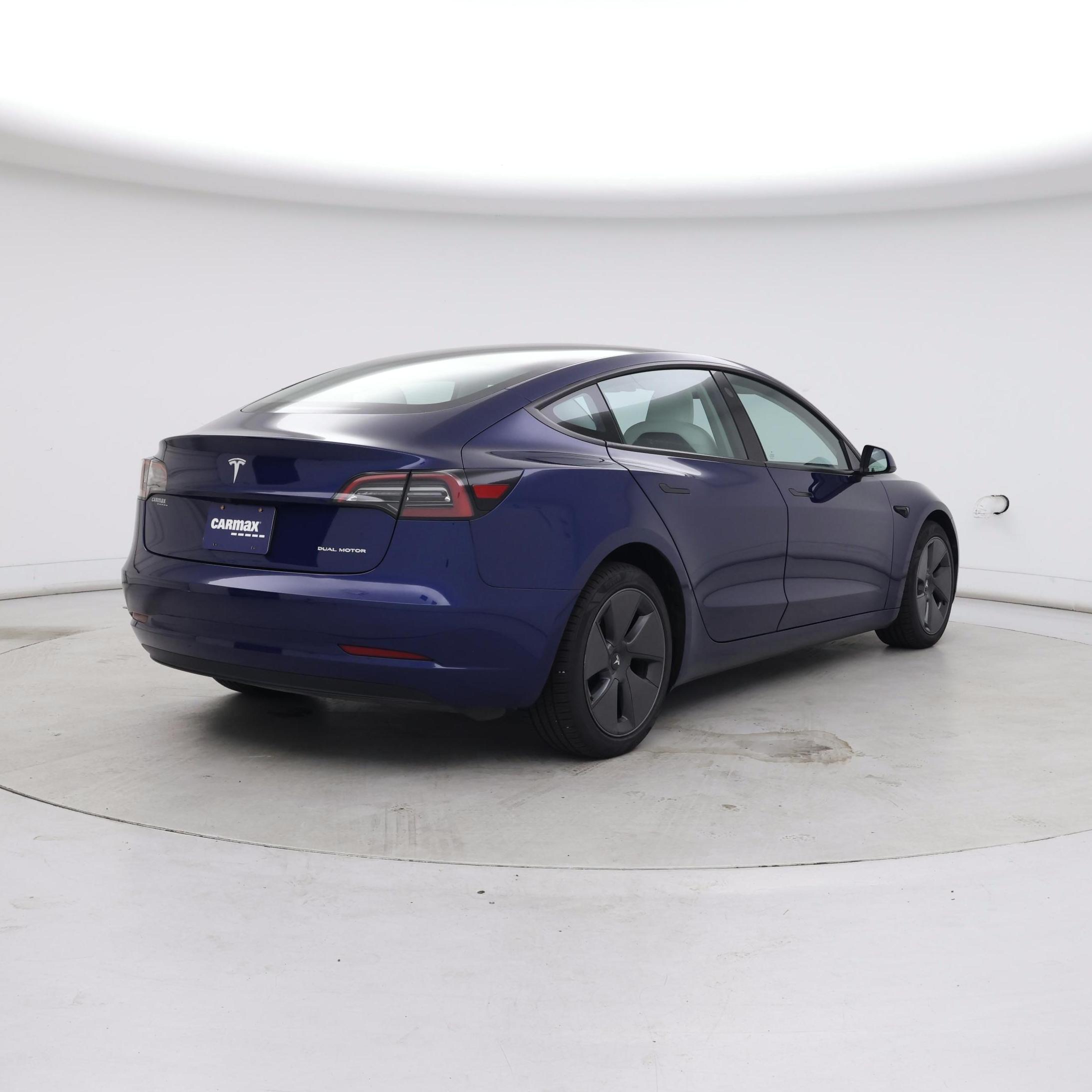Thumbnail: 2023 Tesla Model 3 - 8