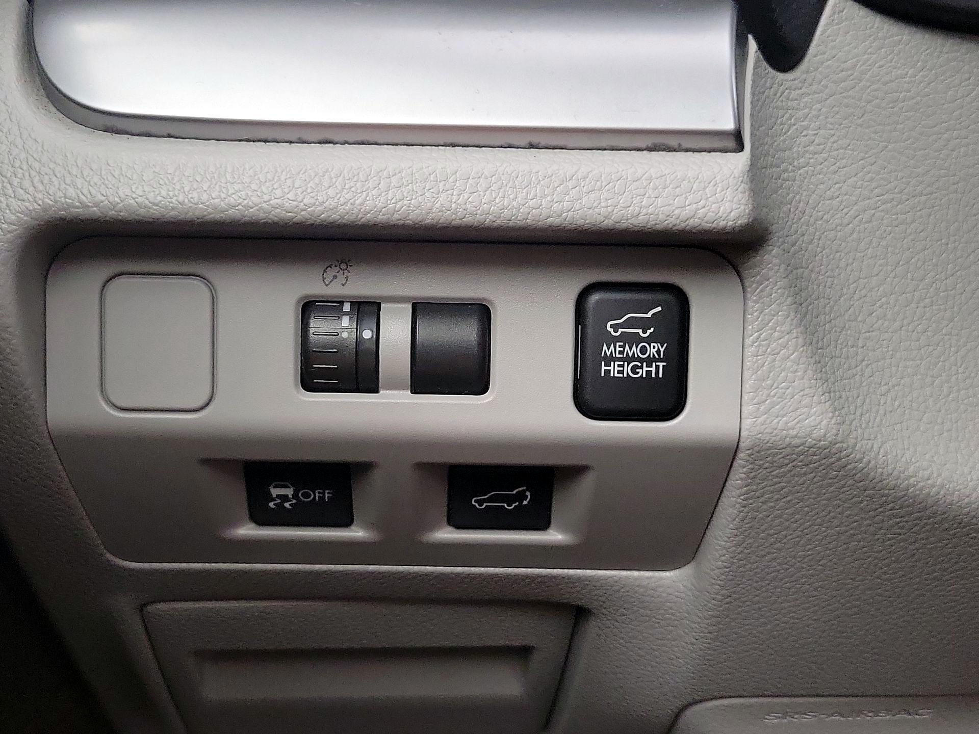 Thumbnail: 2015 Subaru Forester - 13