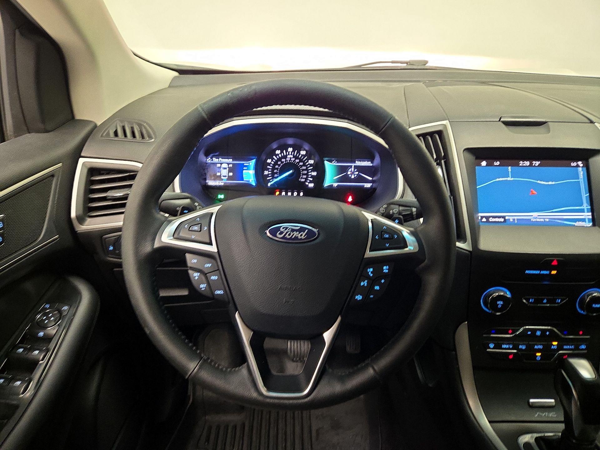 Thumbnail: 2017 Ford Edge - 10