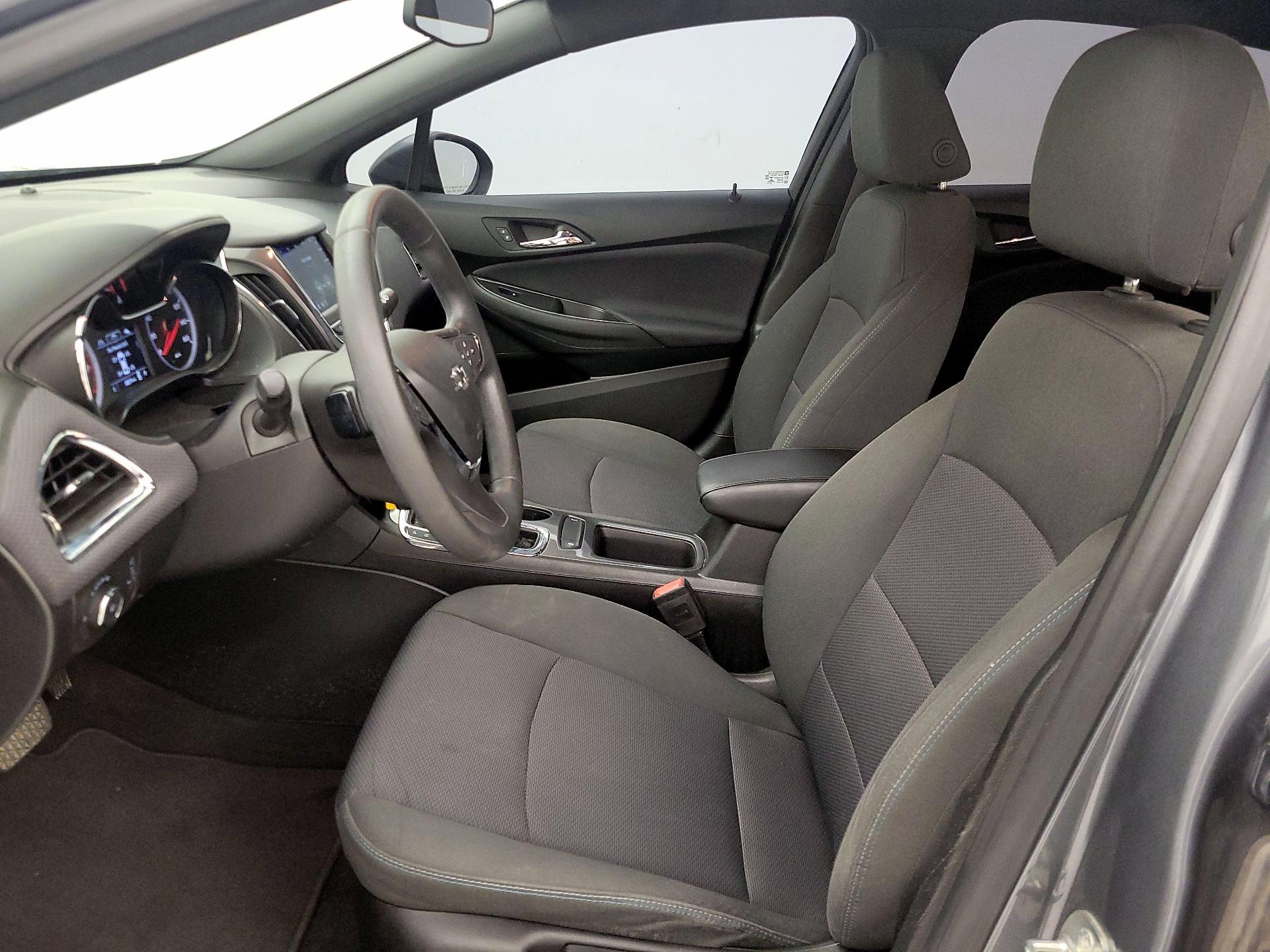 Thumbnail: 2019 Chevrolet Cruze - 11