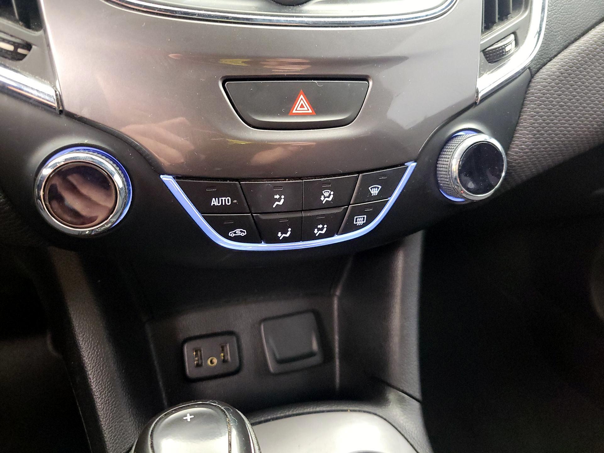 Thumbnail: 2019 Chevrolet Cruze - 16