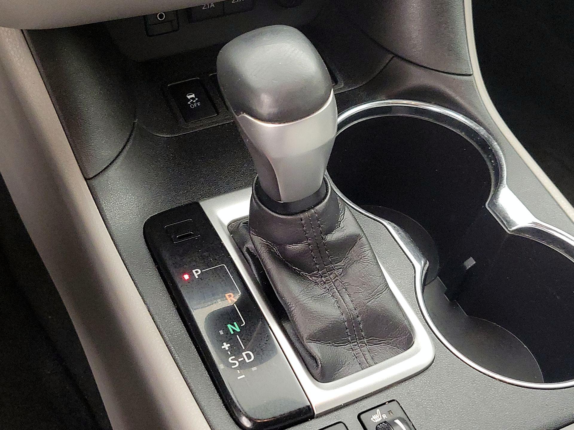 Thumbnail: 2017 Toyota Highlander - 18