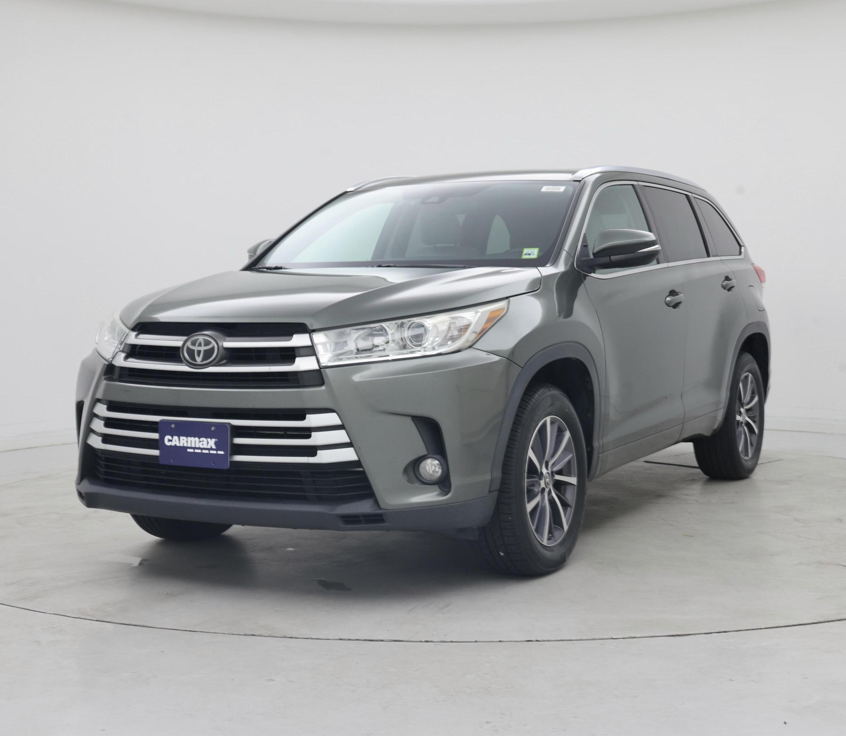 Thumbnail: 2017 Toyota Highlander - 4