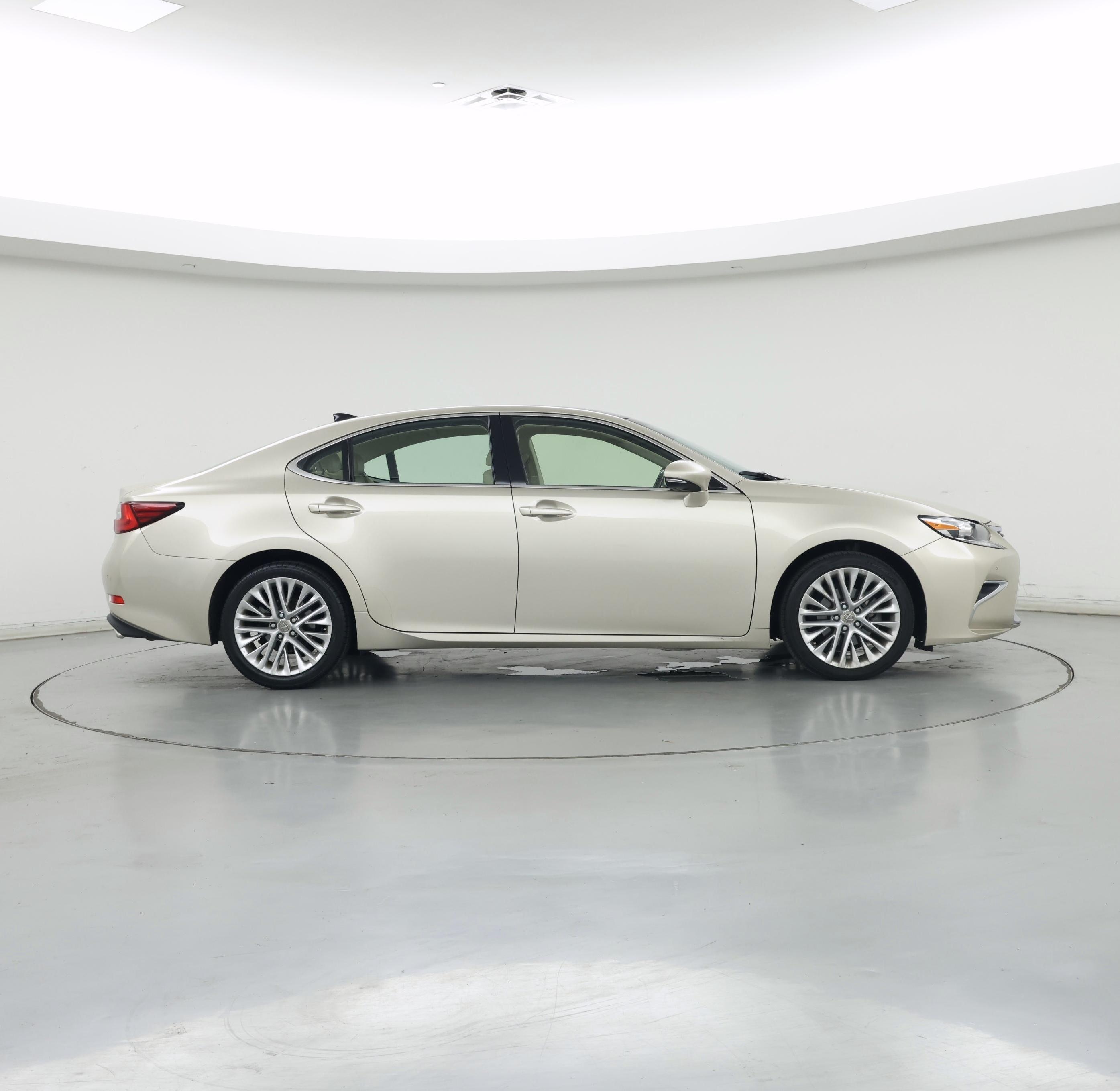 Thumbnail: 2016 Lexus ES - 7