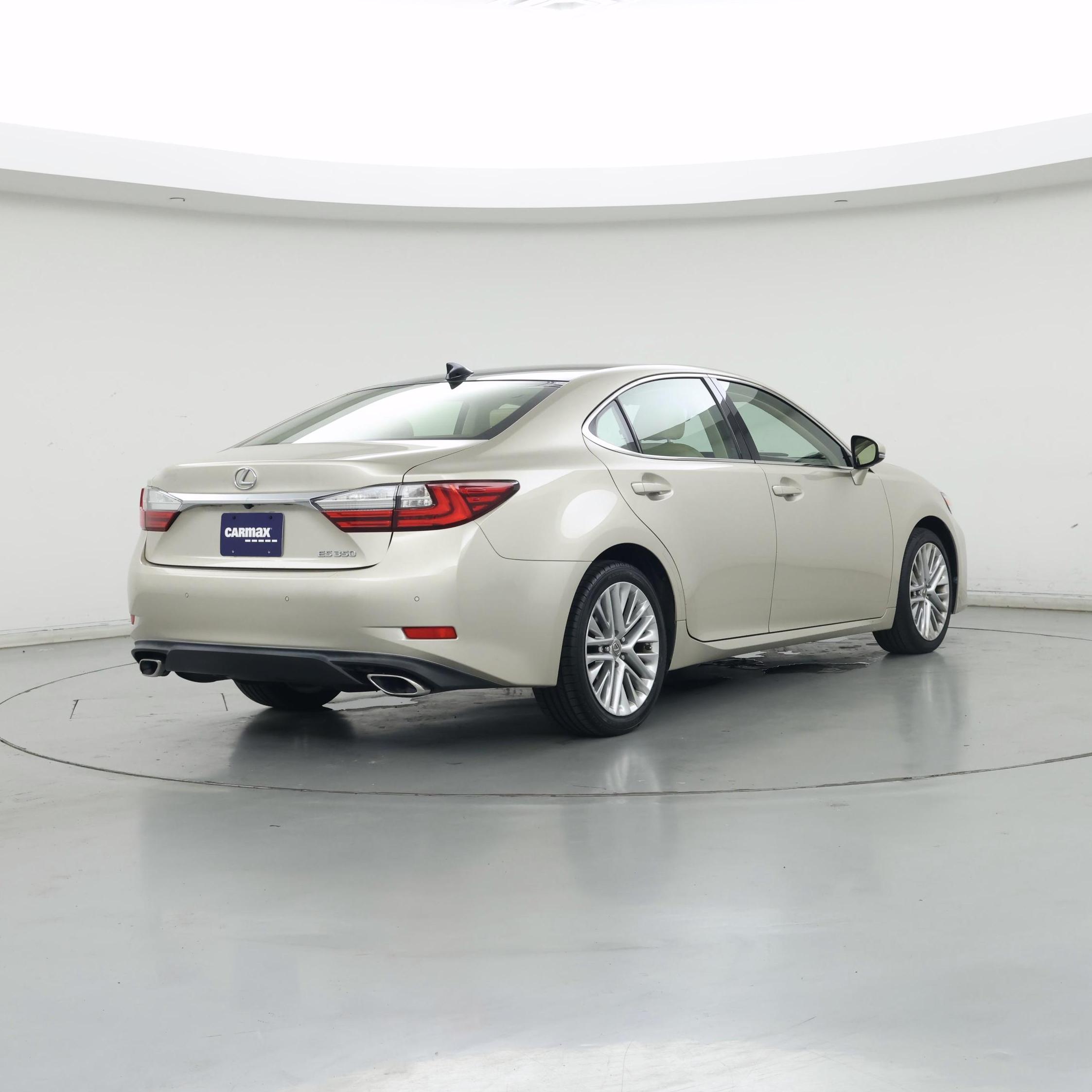 Thumbnail: 2016 Lexus ES - 8