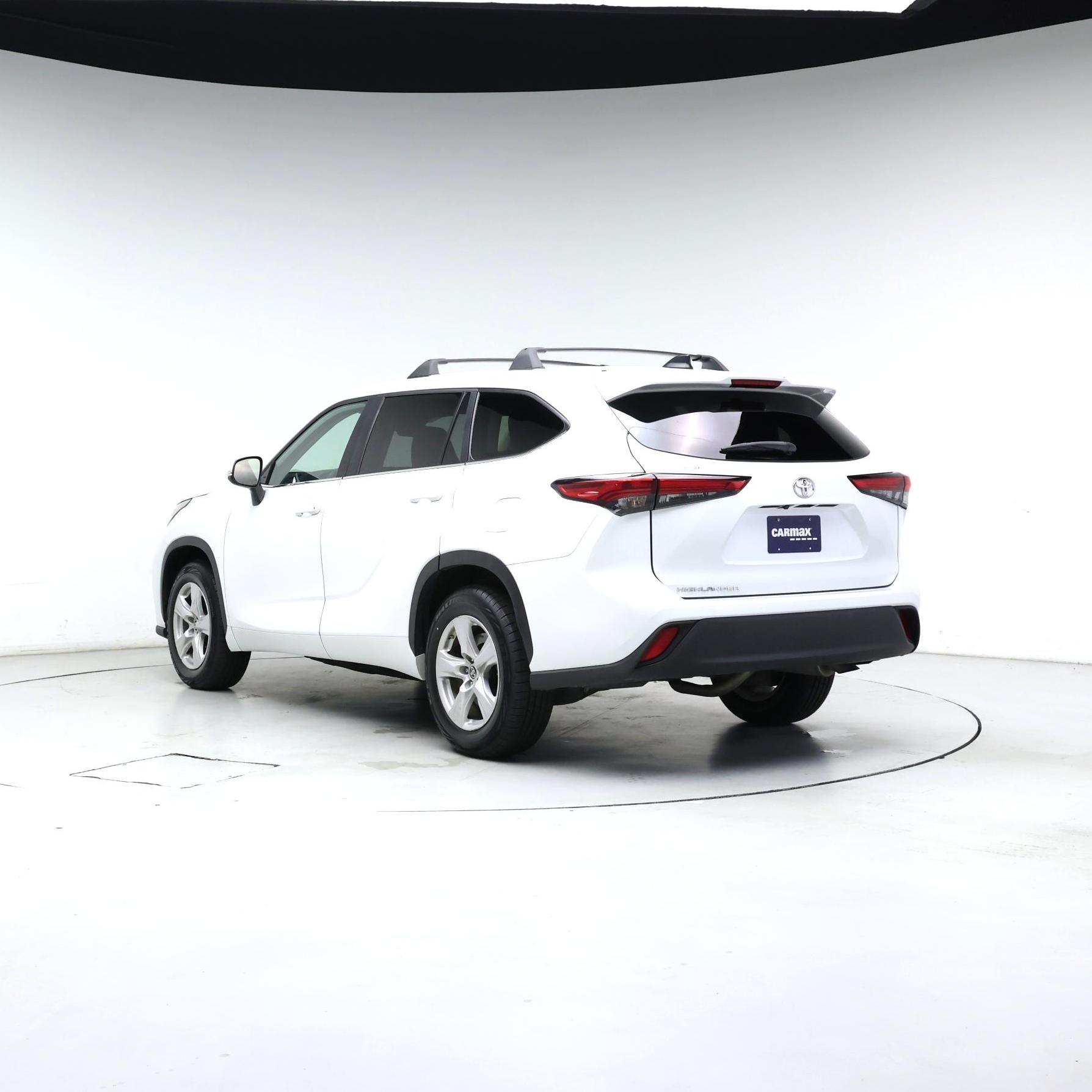 Thumbnail: 2023 Toyota Highlander - 2