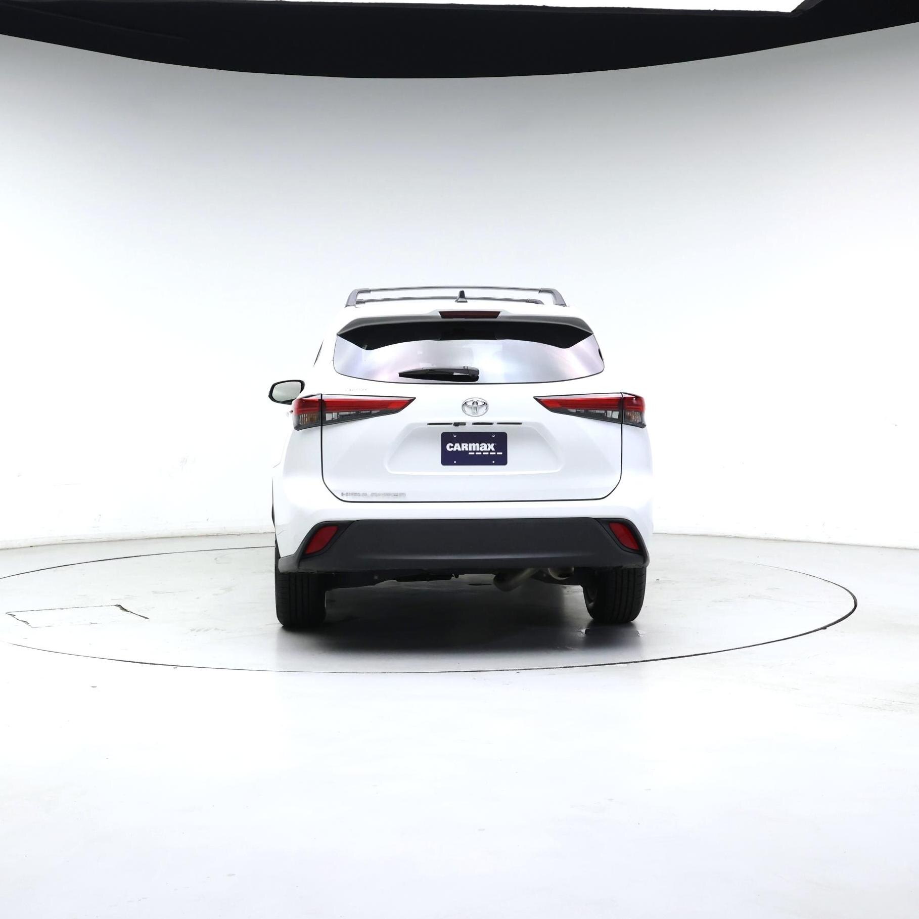 Thumbnail: 2023 Toyota Highlander - 6
