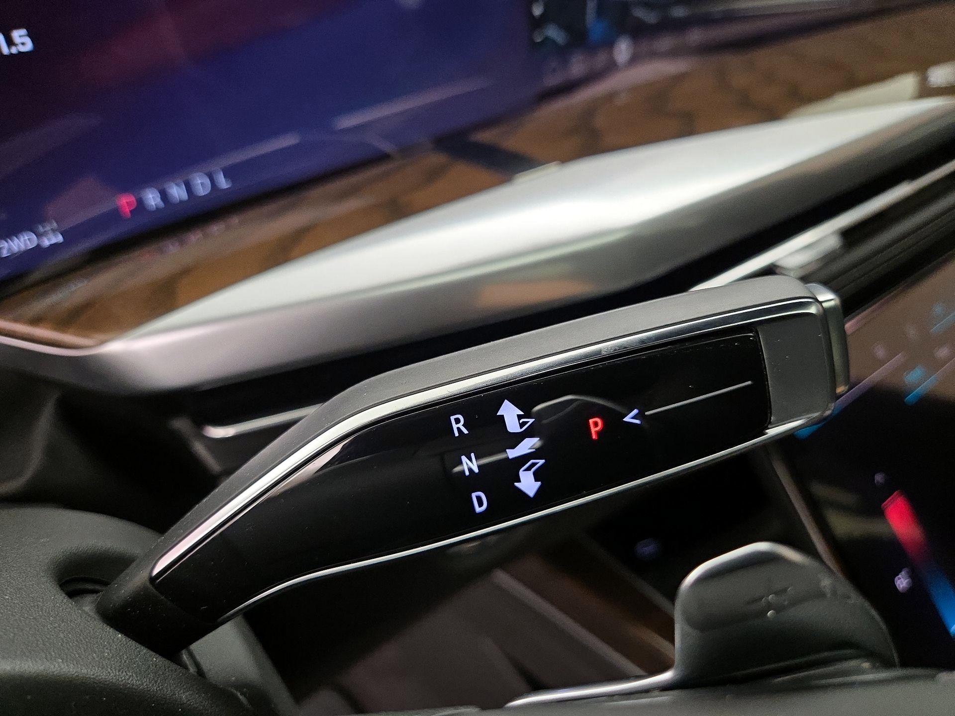 Thumbnail: 2025 Cadillac Escalade - 18