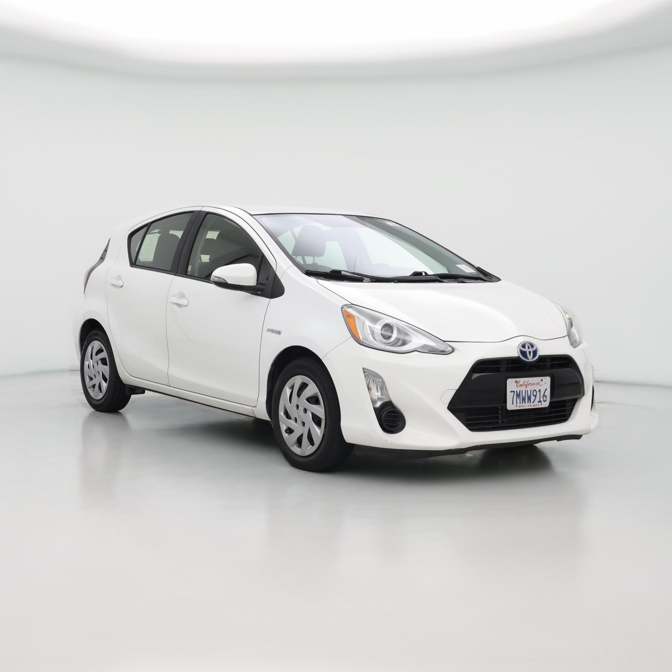 Thumbnail: 2015 Toyota Prius c - 1