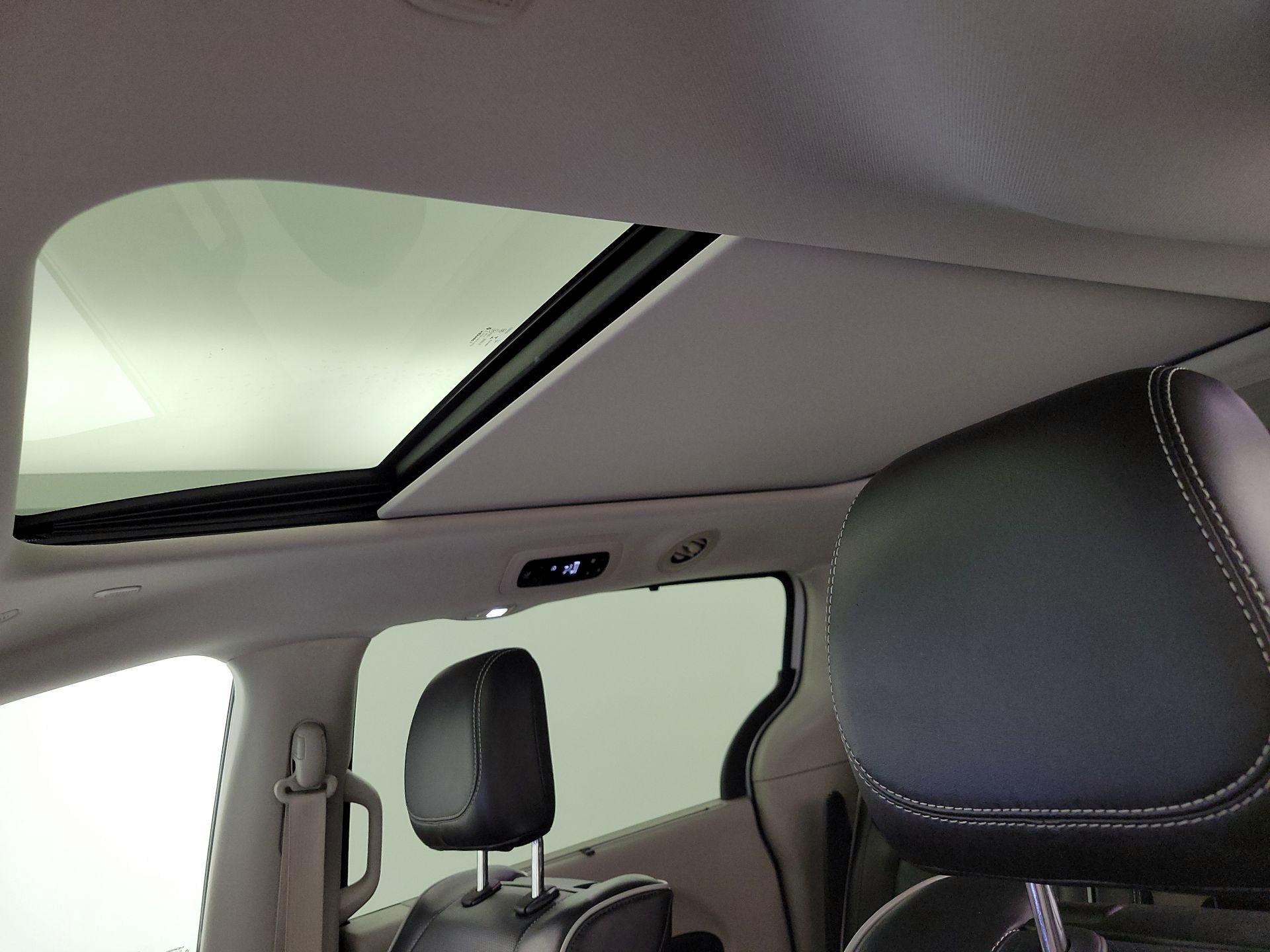 Thumbnail: 2021 Chrysler Pacifica - 20