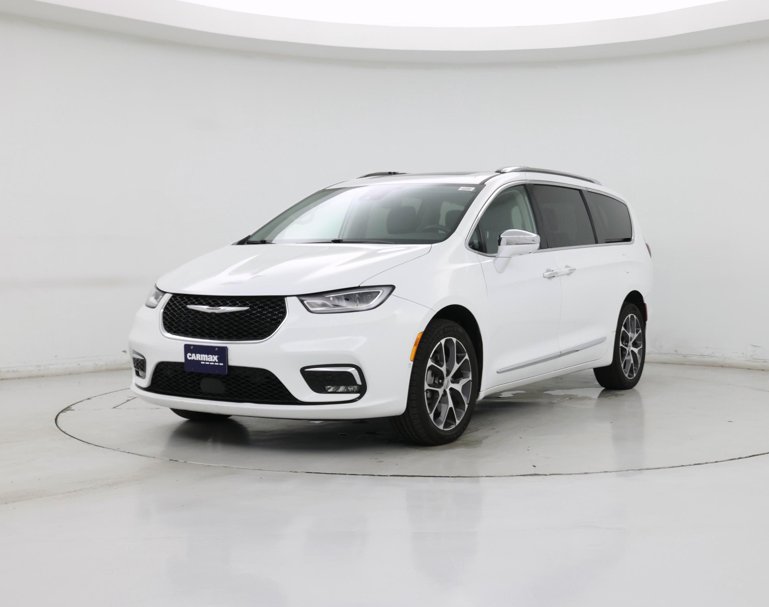 Thumbnail: 2021 Chrysler Pacifica - 4