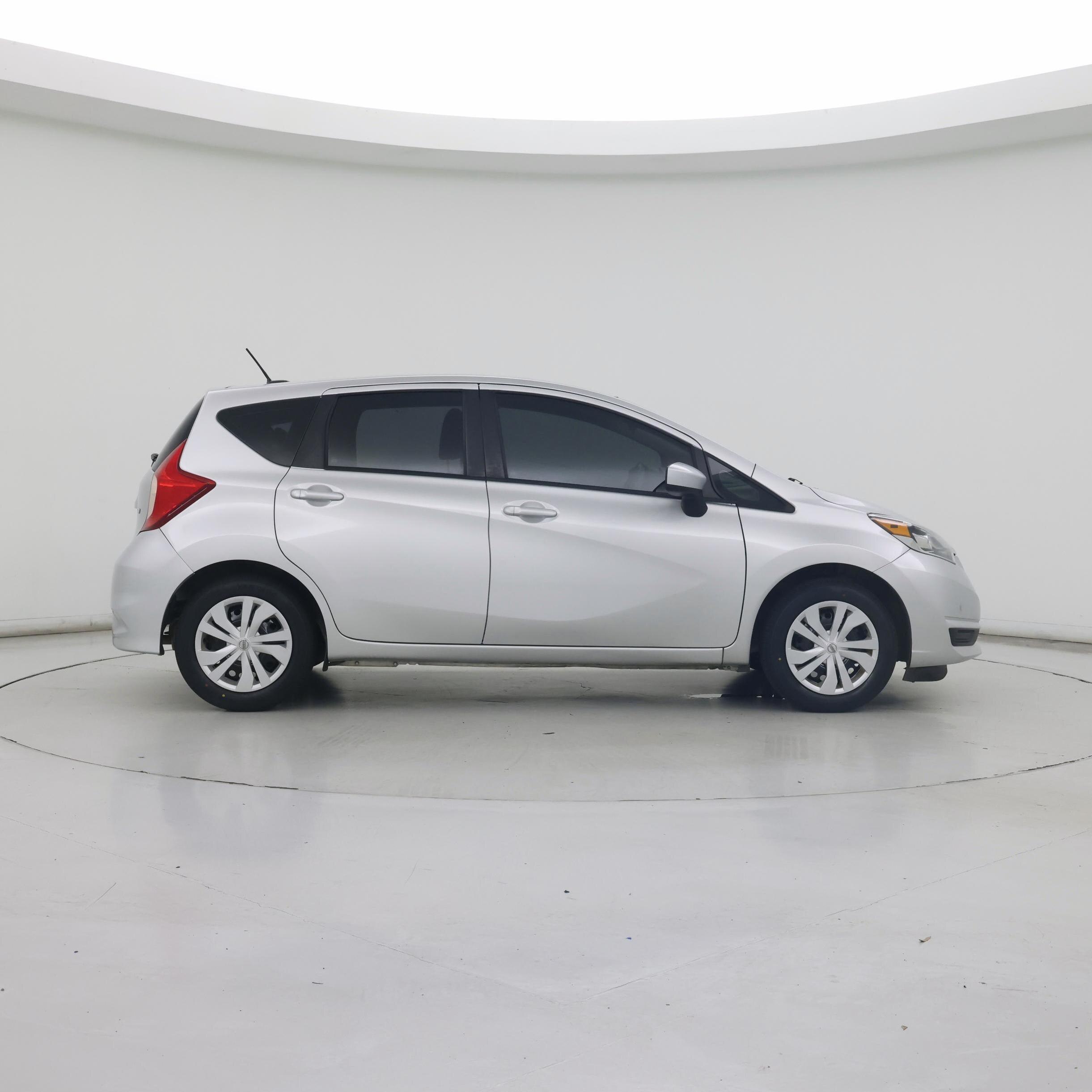 Thumbnail: 2017 Nissan Versa Note - 7