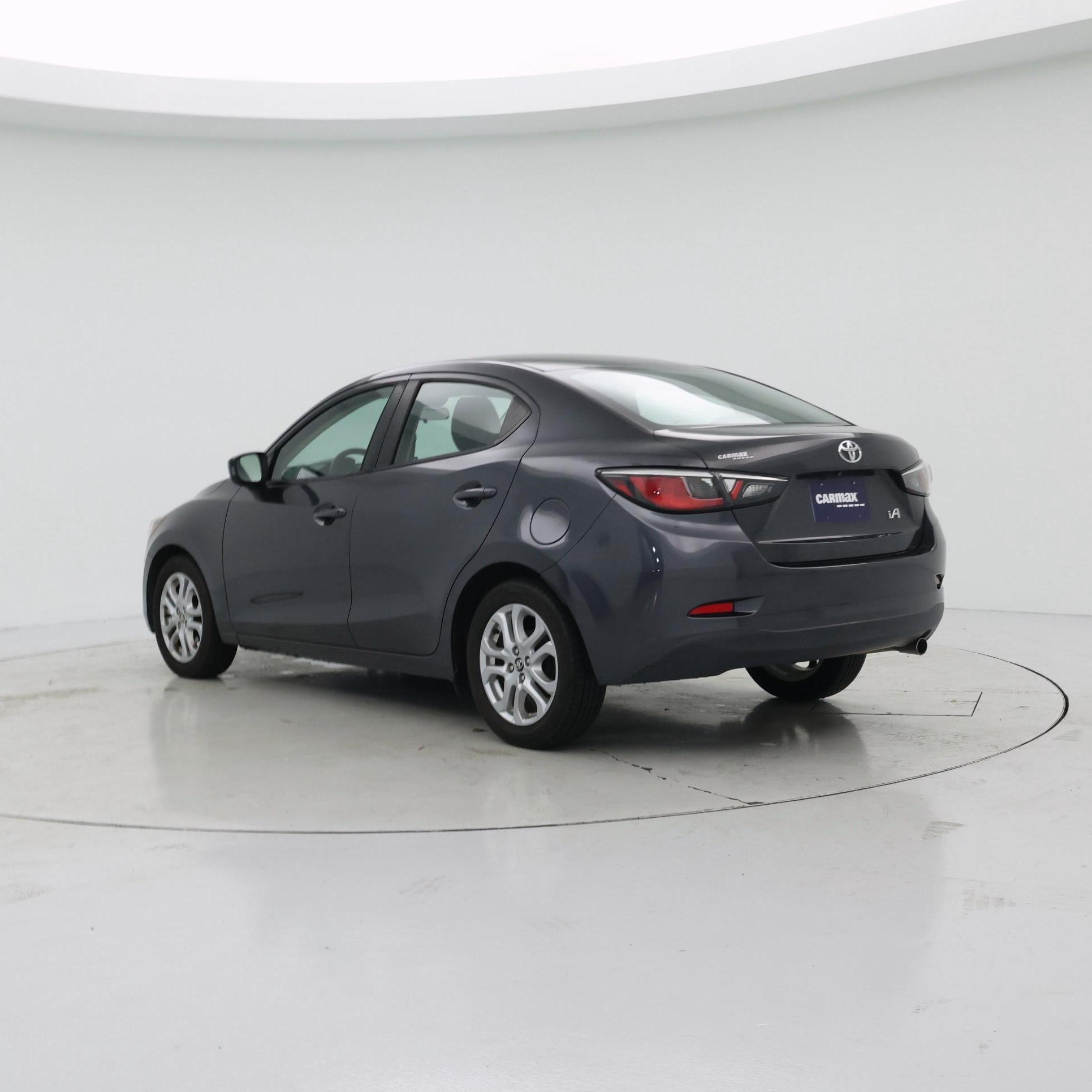 Thumbnail: 2018 Toyota Yaris iA - 2