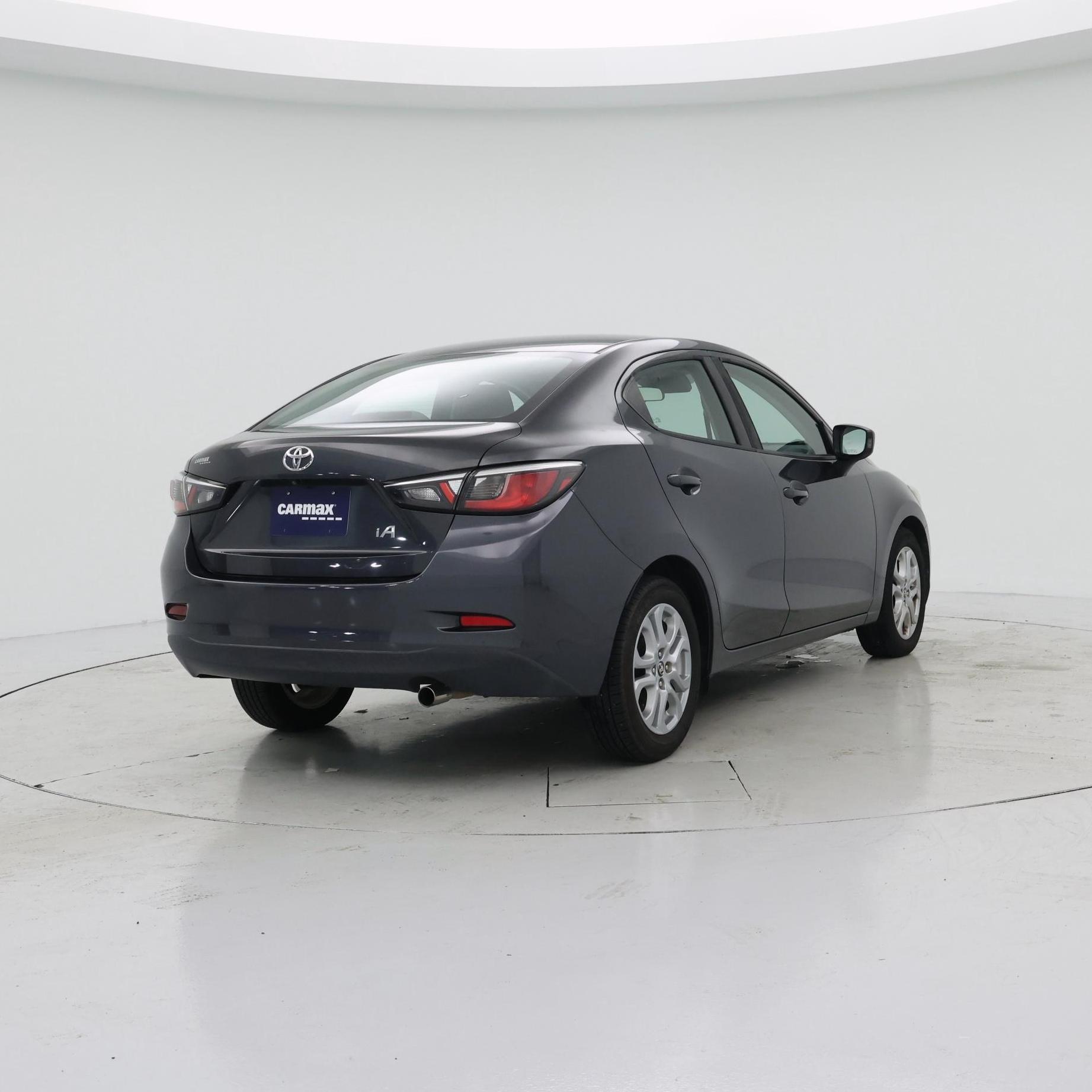 Thumbnail: 2018 Toyota Yaris iA - 8