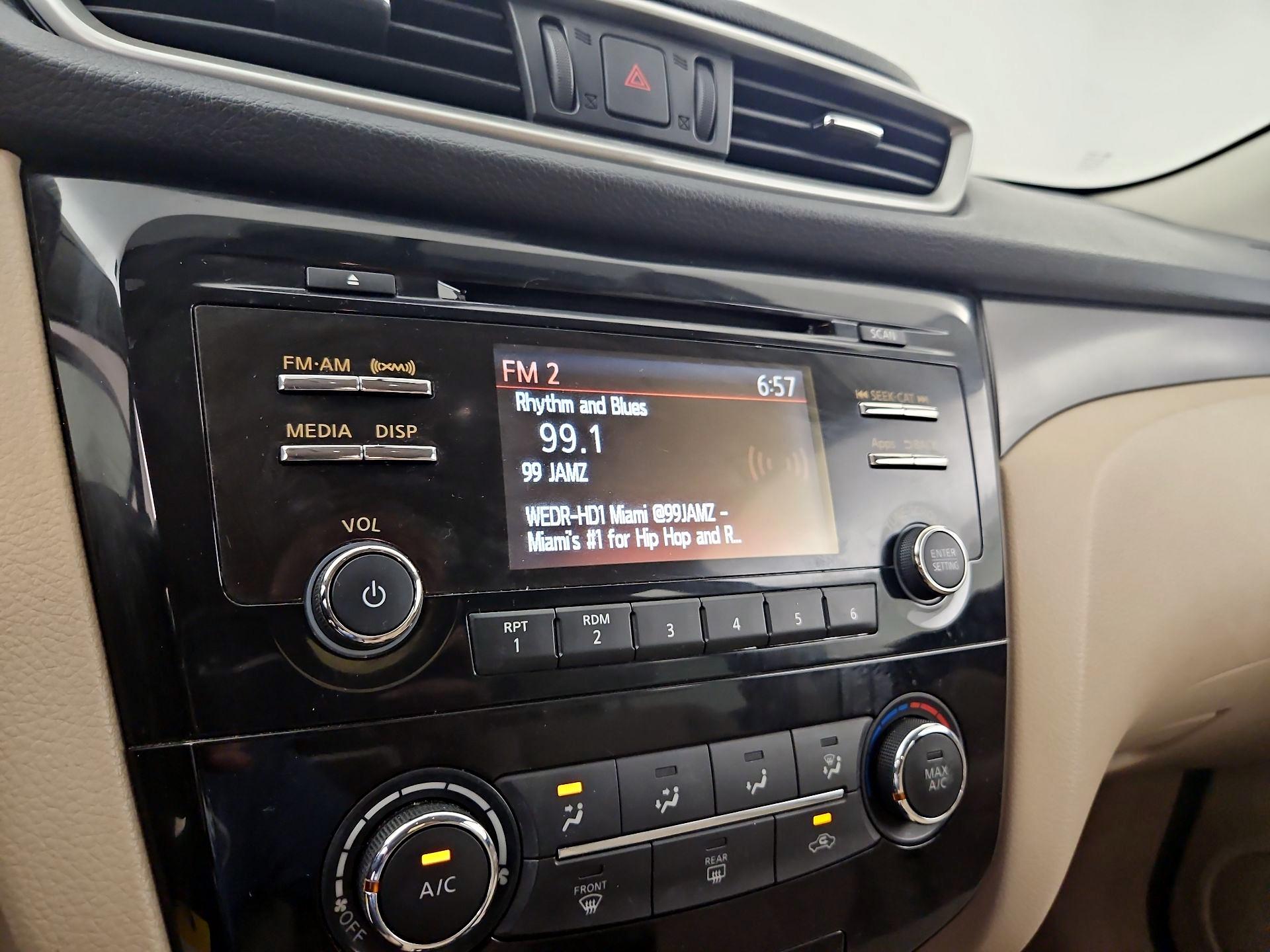Thumbnail: 2016 Nissan Rogue - 13