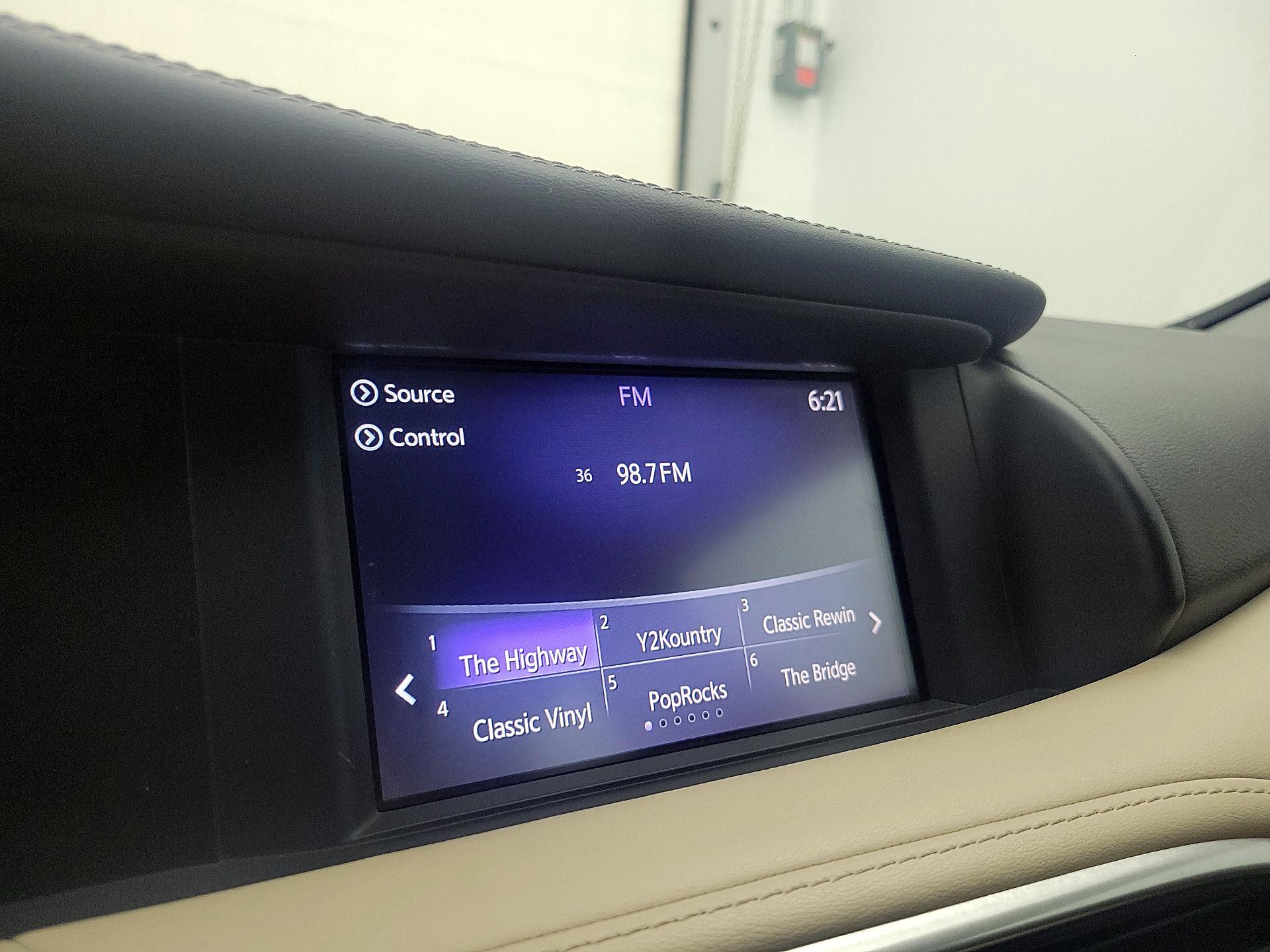 Thumbnail: 2019 INFINITI QX30 - 16