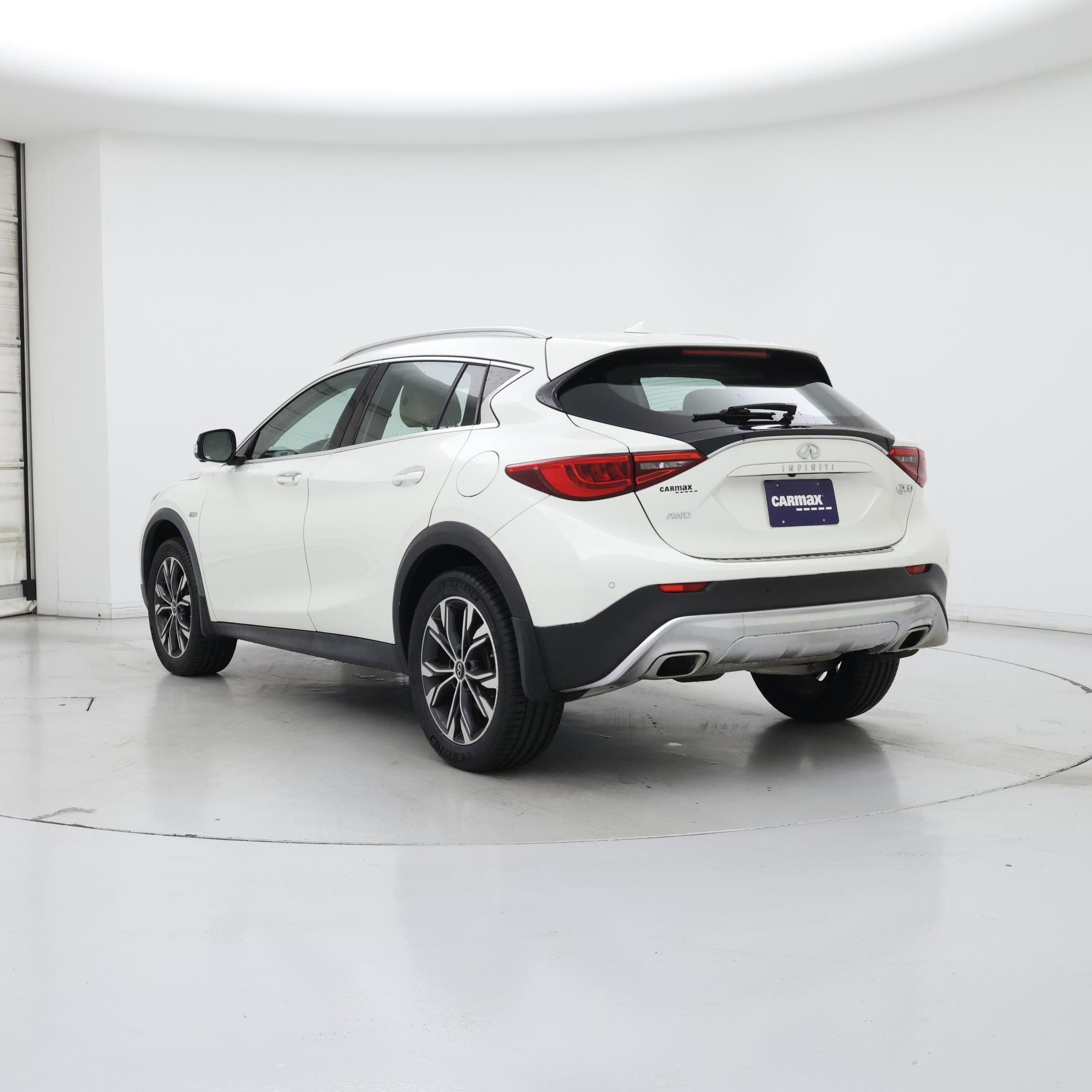 Thumbnail: 2019 INFINITI QX30 - 2
