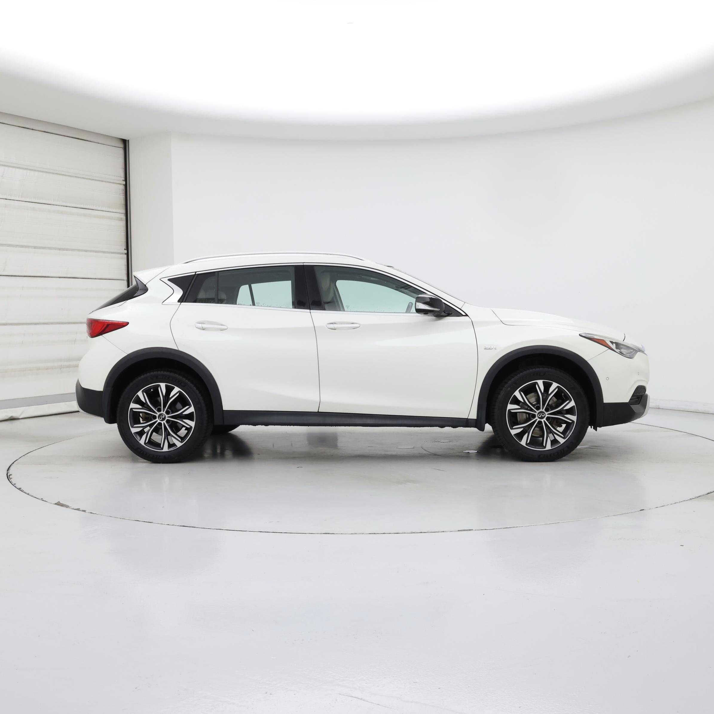 Thumbnail: 2019 INFINITI QX30 - 7