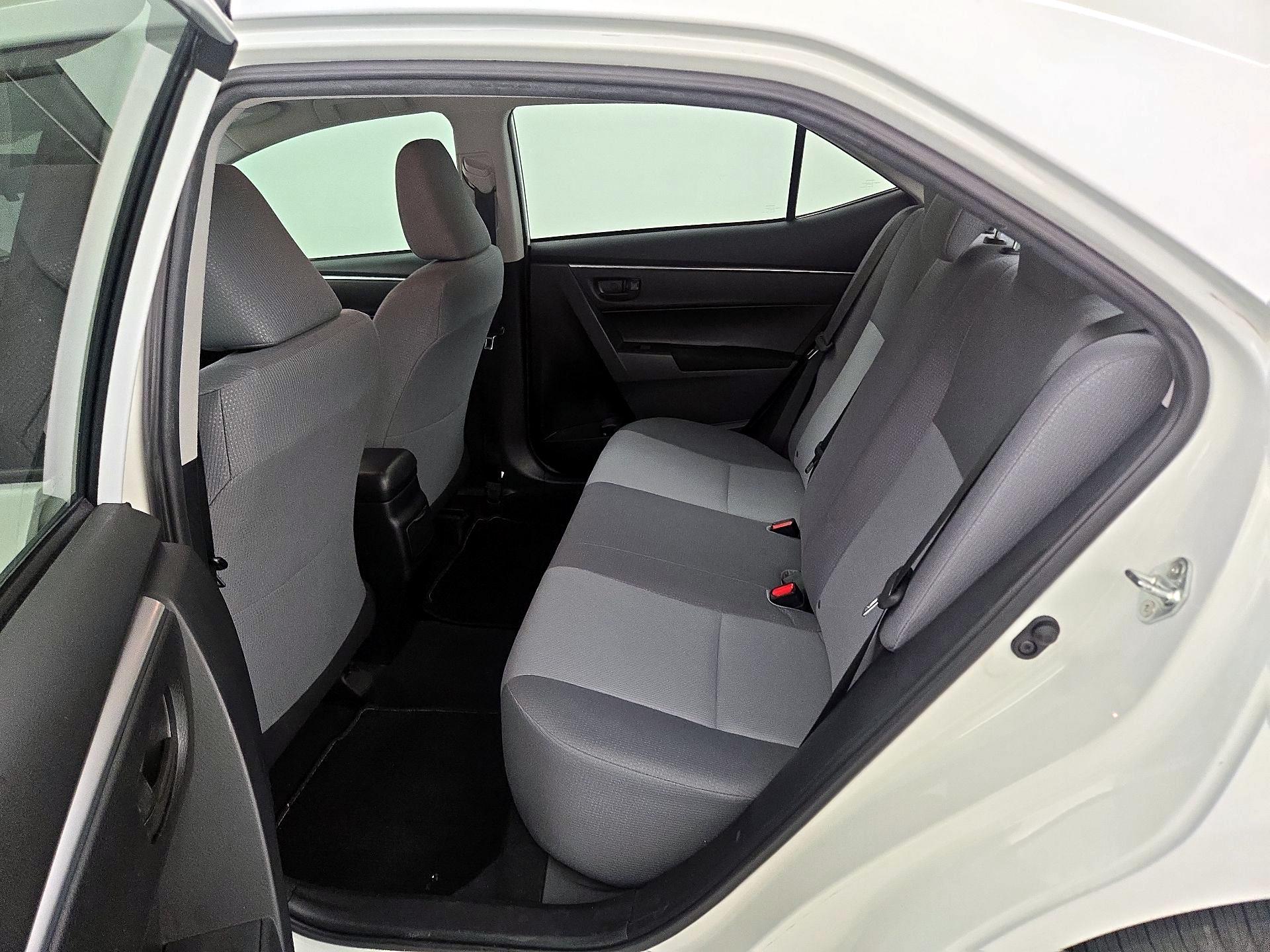 Thumbnail: 2015 Toyota Corolla - 18