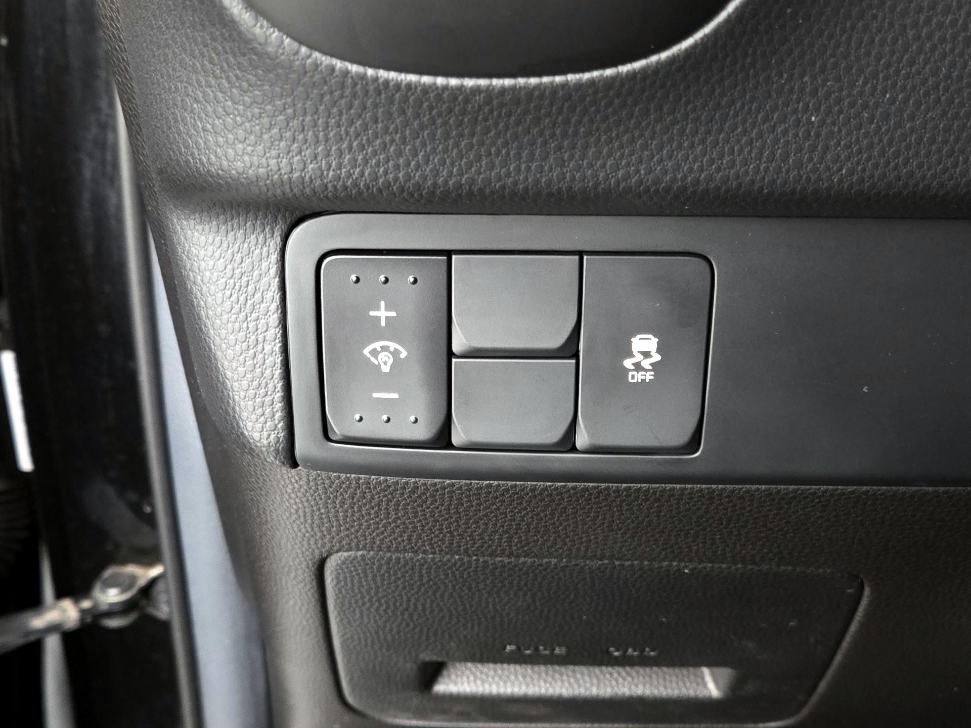 Thumbnail: 2015 Kia Soul - 13