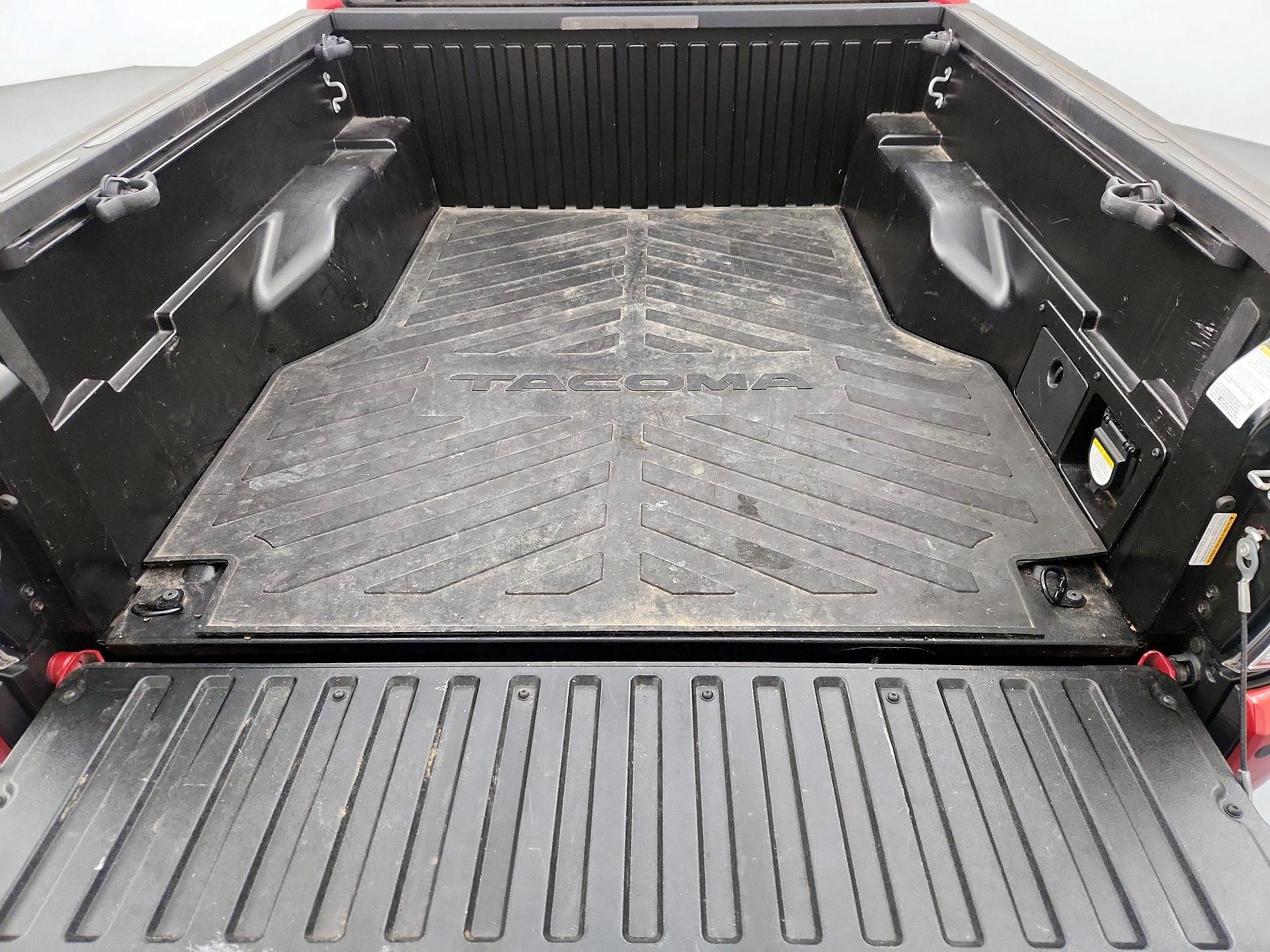 Thumbnail: 2021 Toyota Tacoma - 19