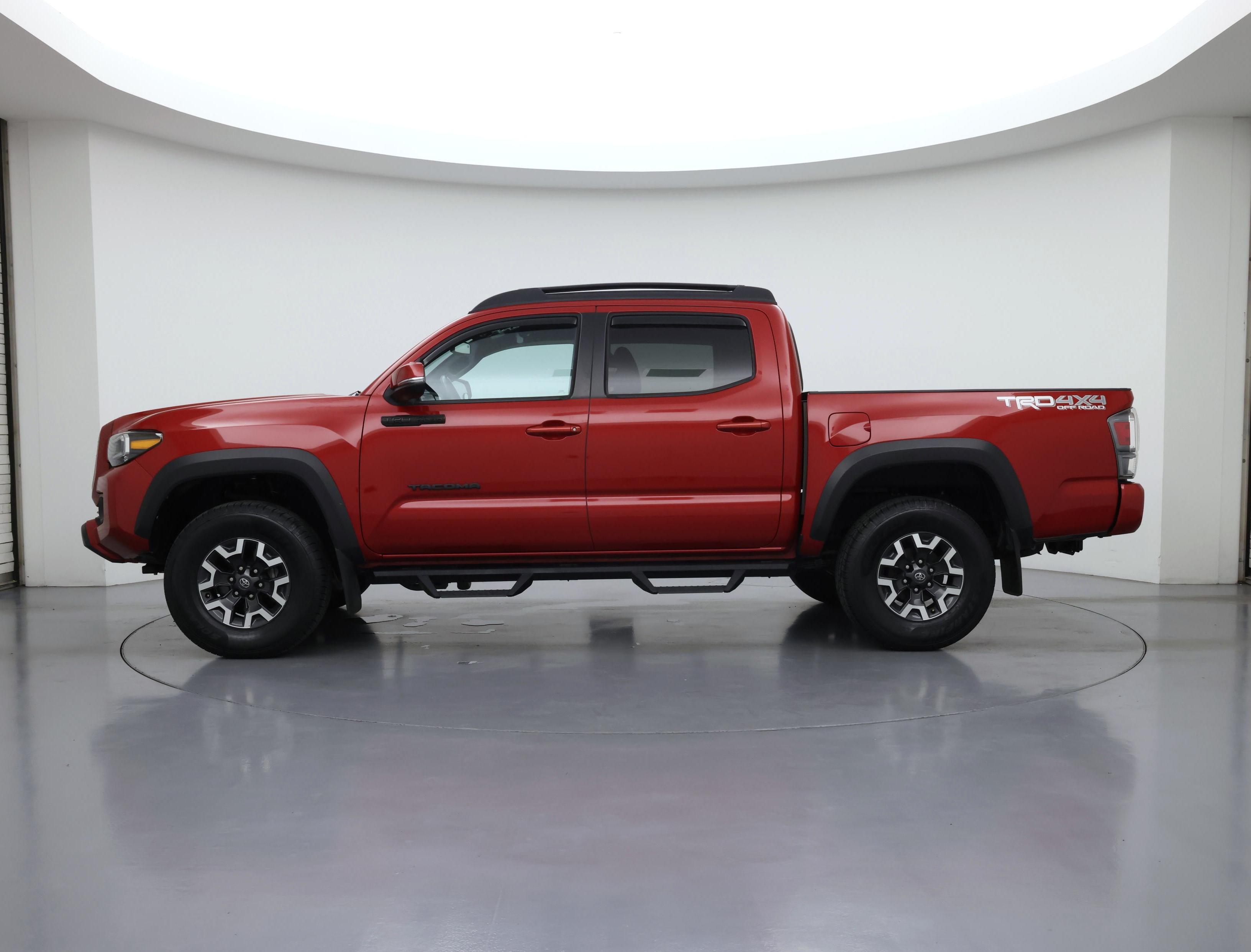 Thumbnail: 2021 Toyota Tacoma - 3