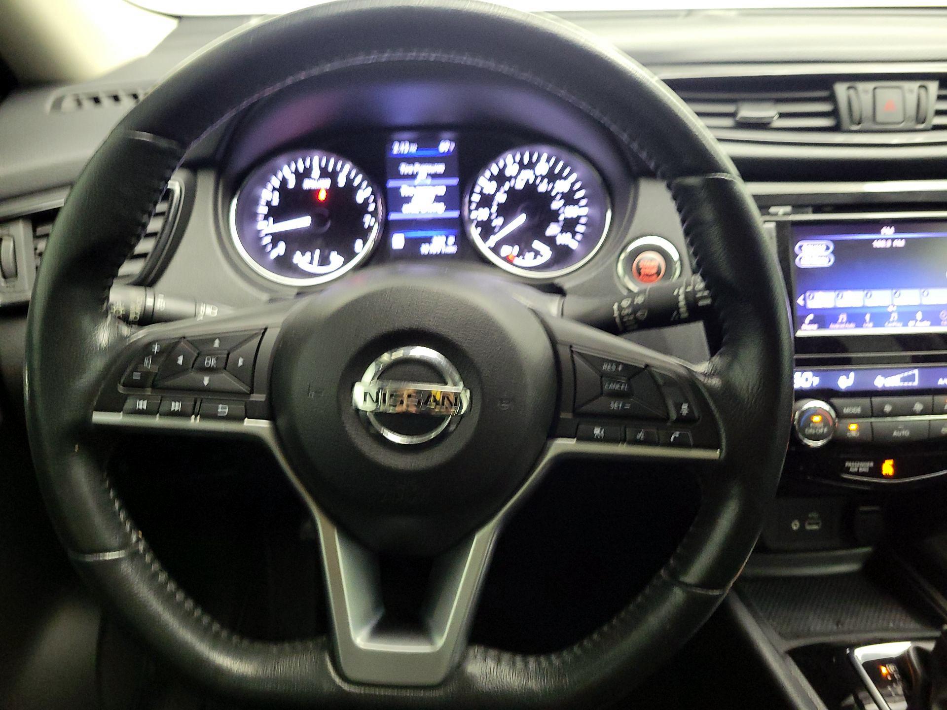 Thumbnail: 2018 Nissan Rogue - 10