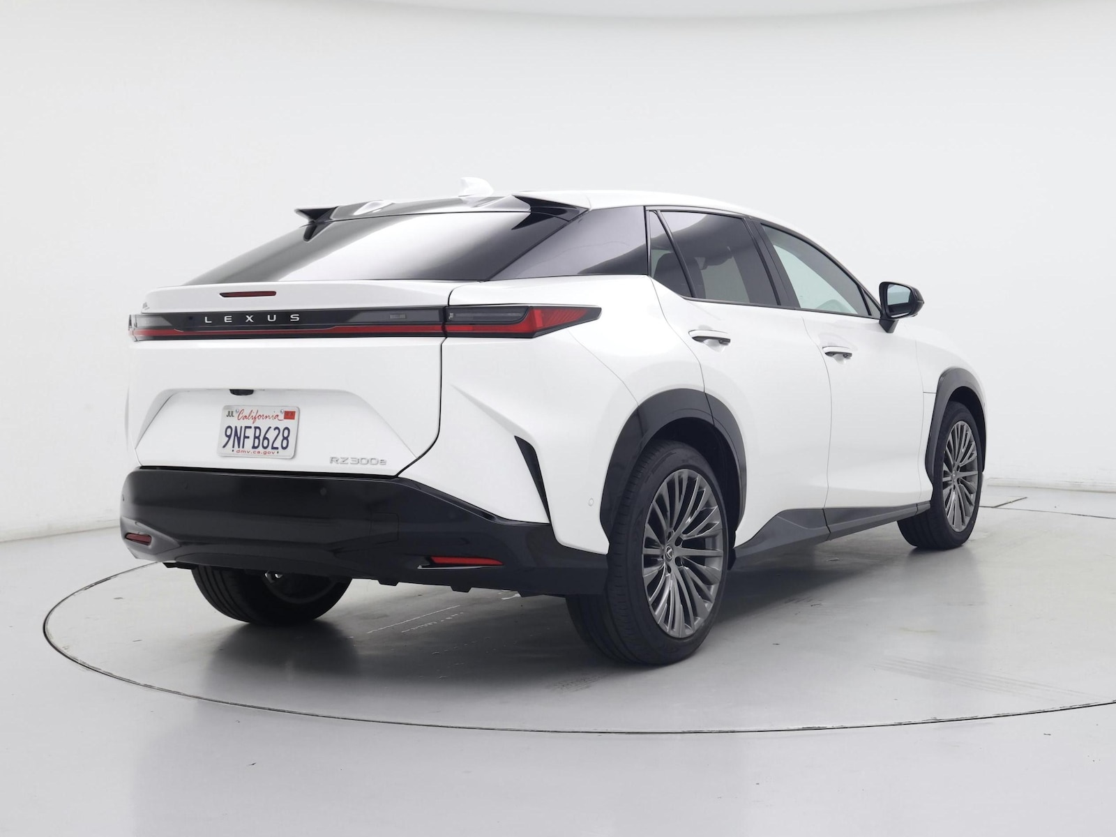2024 Lexus RZ Luxury - Photo 9