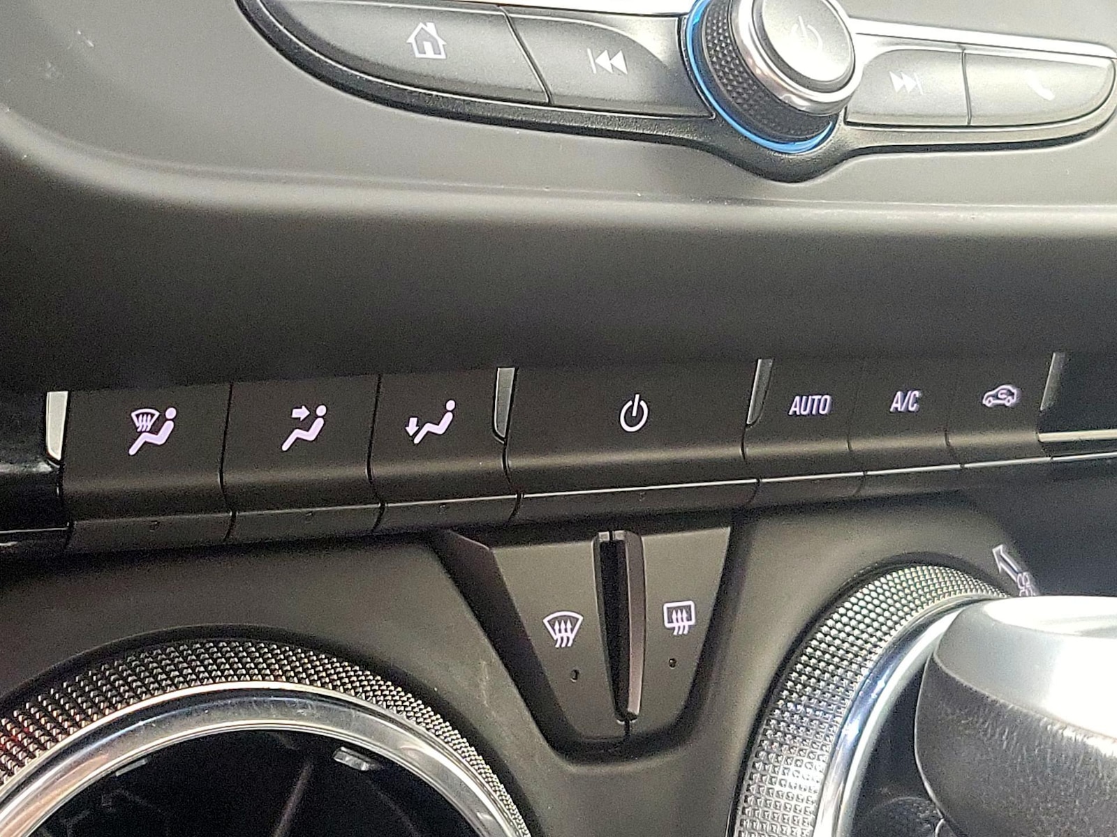 2019 Chevrolet Camaro 1LT - Photo 16