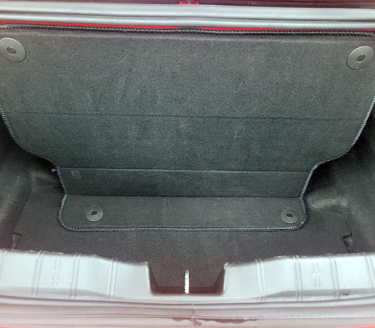 Trunk/Cargo (Seats Up)